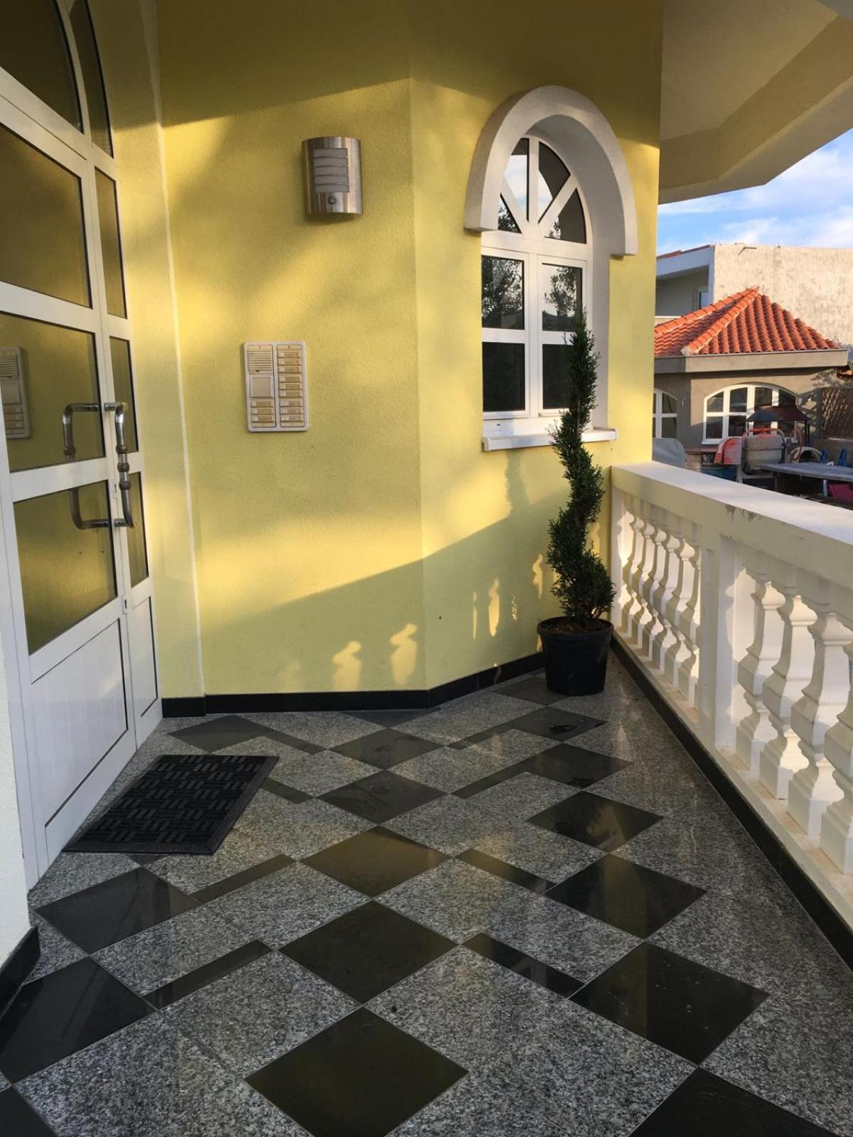 Apartments Jareb