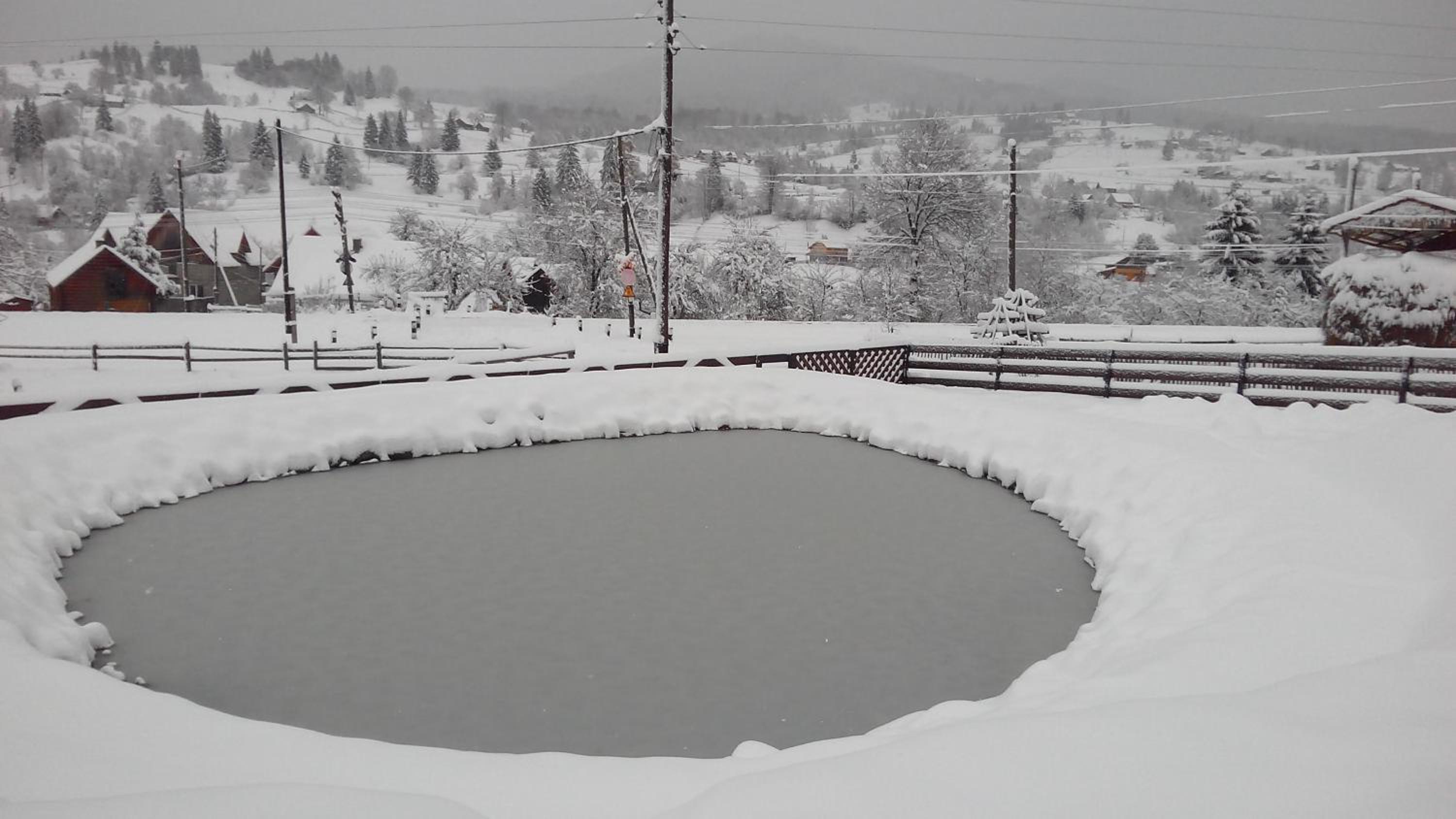 Cottage Ozerniy