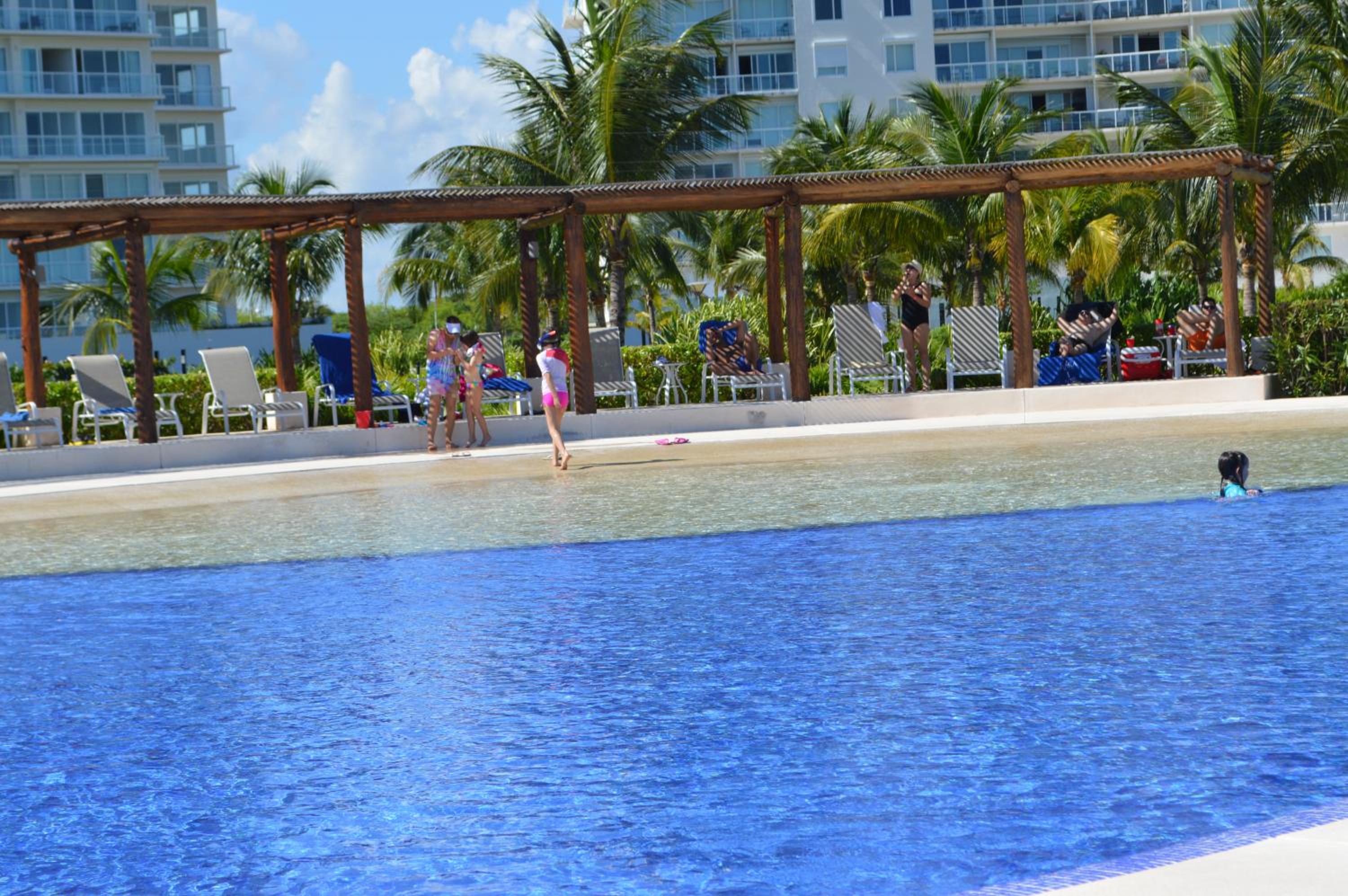 Cancun Amara
