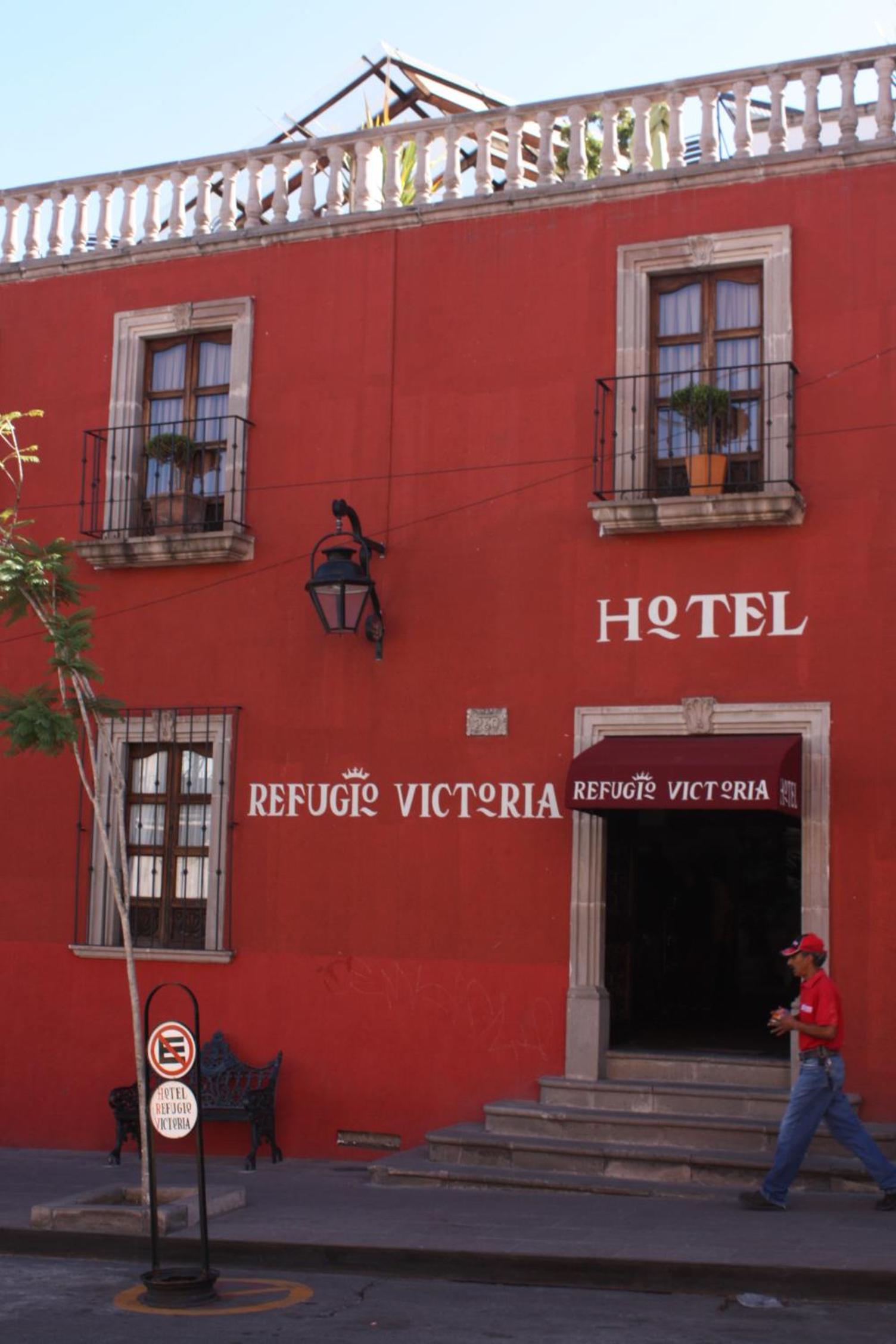 Hotel Refugio Victoria - Image 1