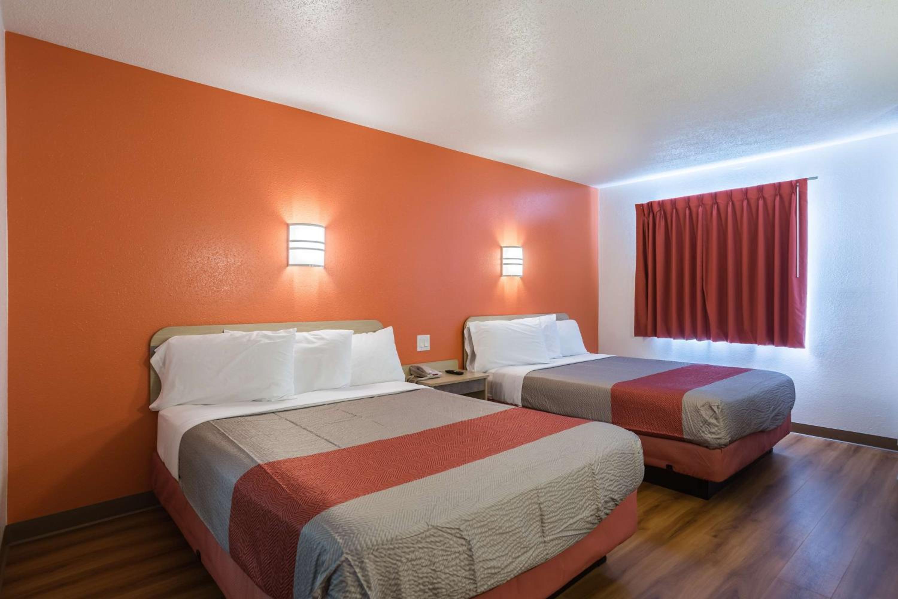 Motel 6 Dale, Indiana Near Holiday World and Splashing safari#Central Time #I64 Highway