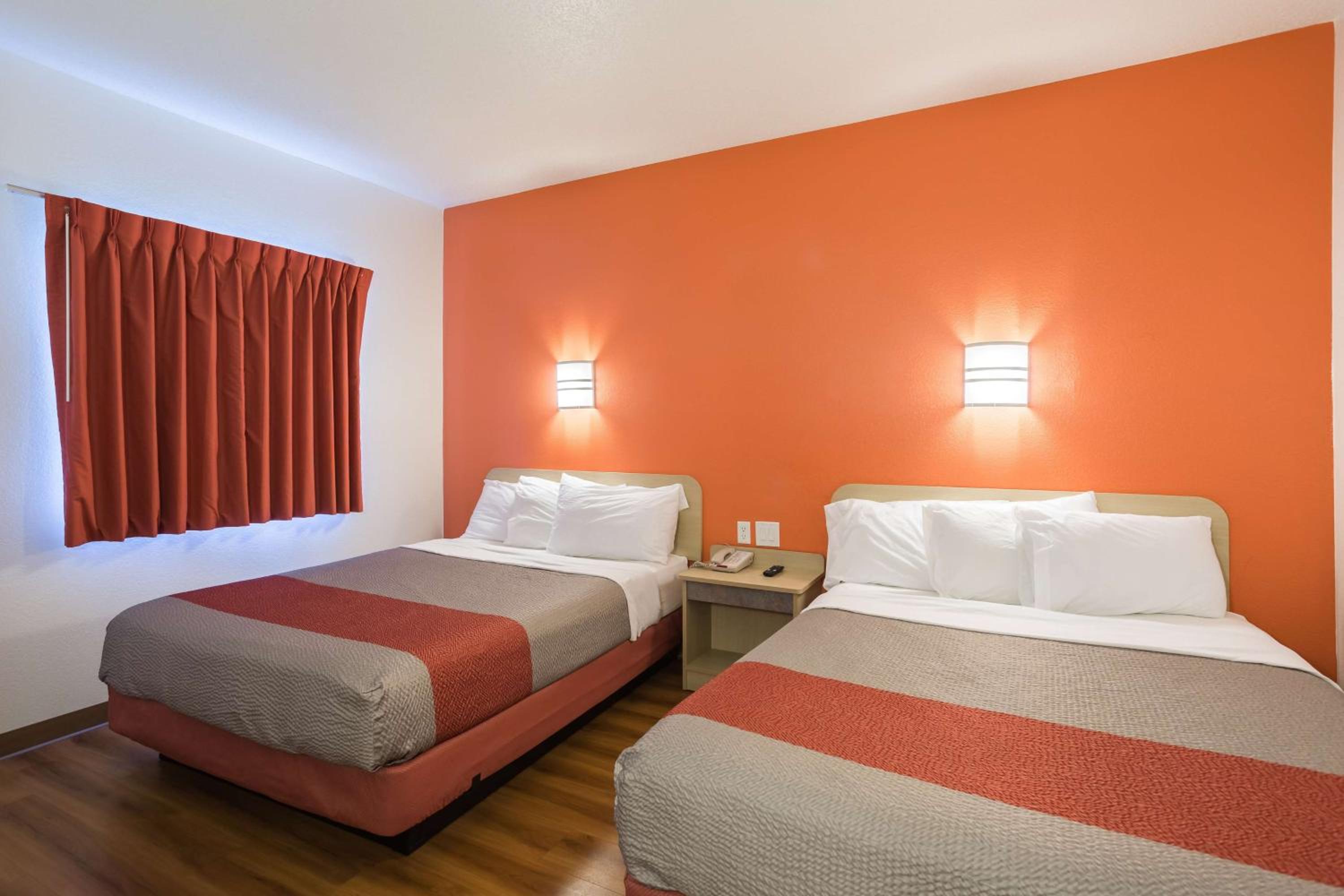 Motel 6 Dale, Indiana Near Holiday World and Splashing safari#Central Time #I64 Highway