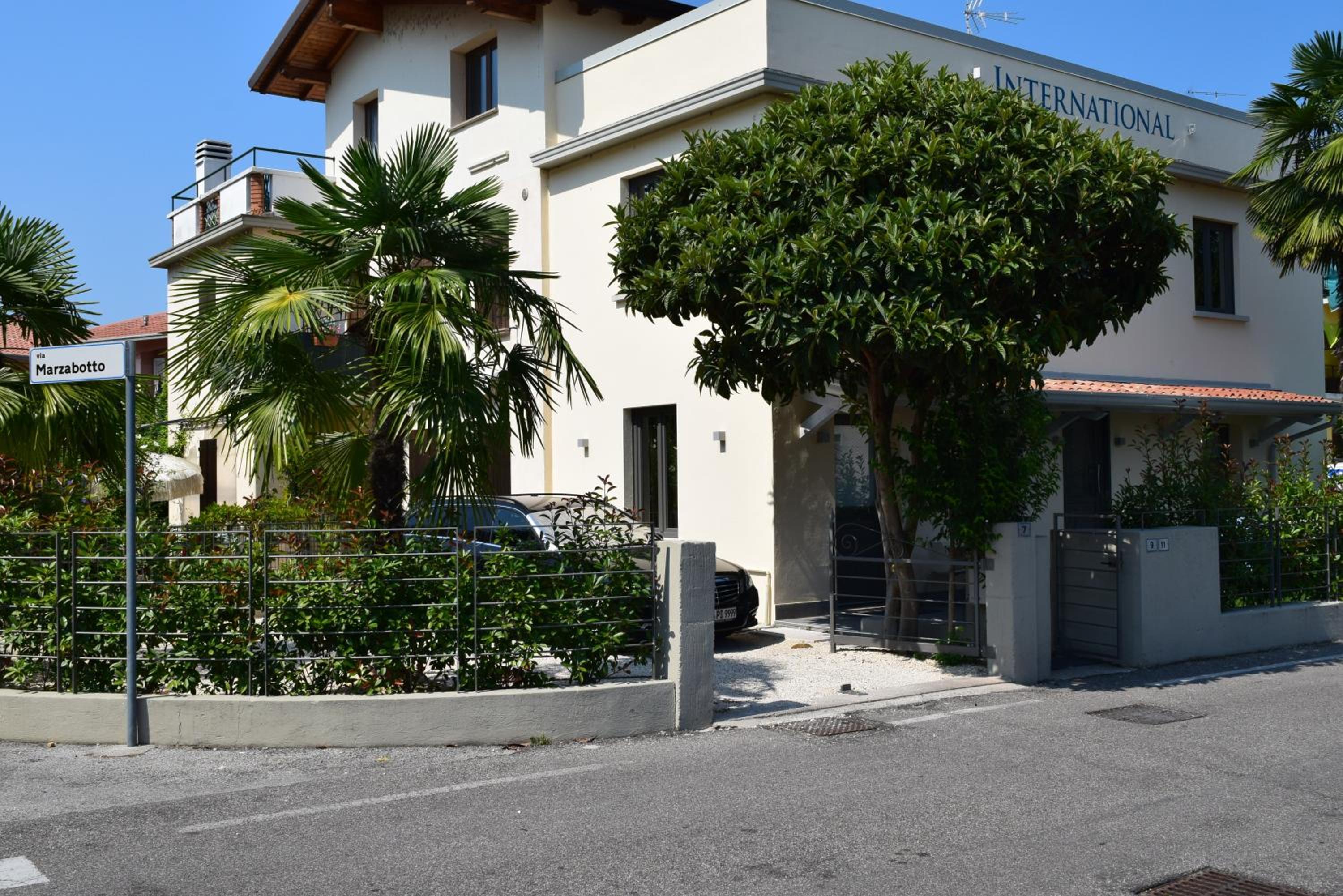 Photo 16