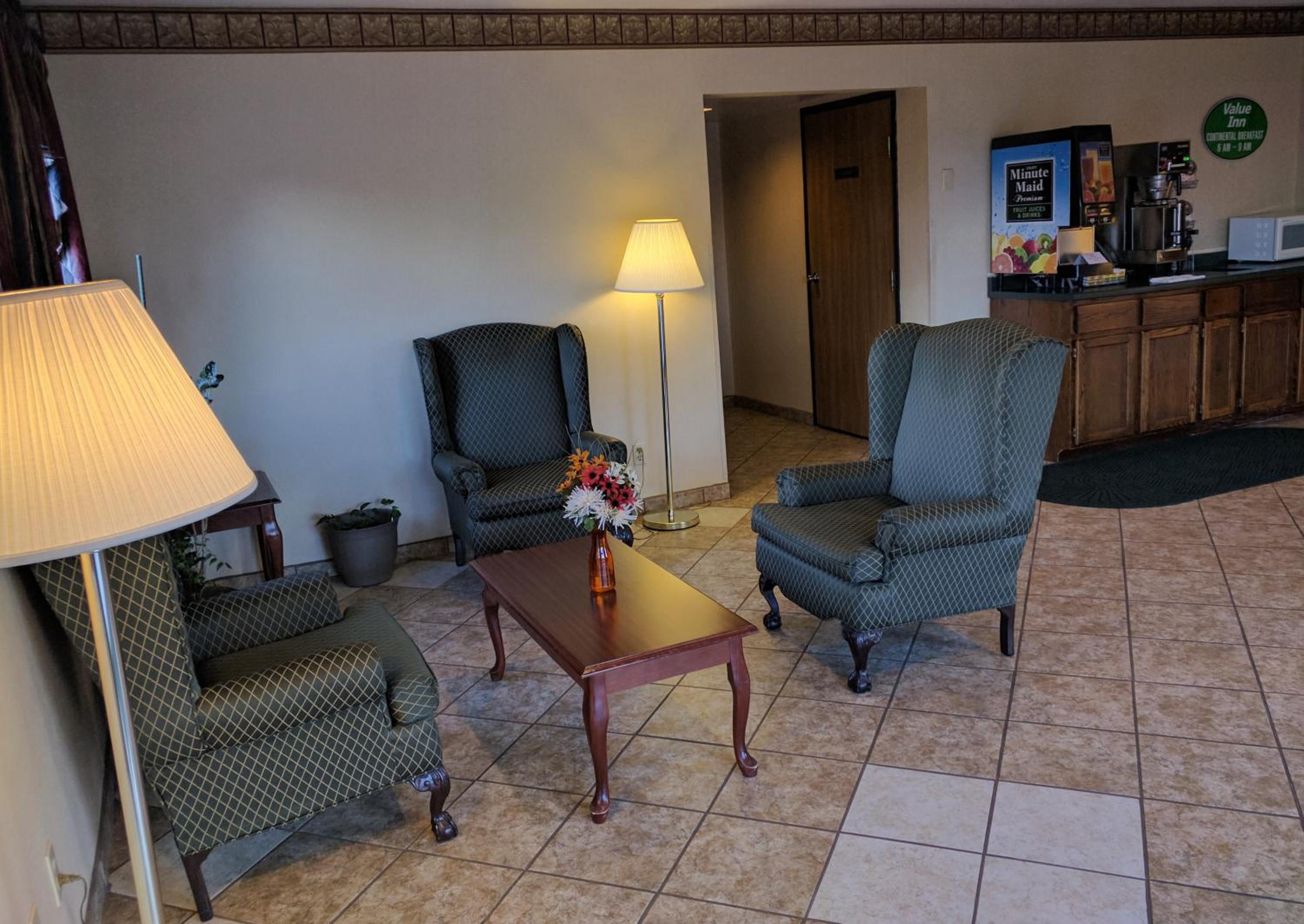Hotel Value Inn Harrisburg-York - Image 1