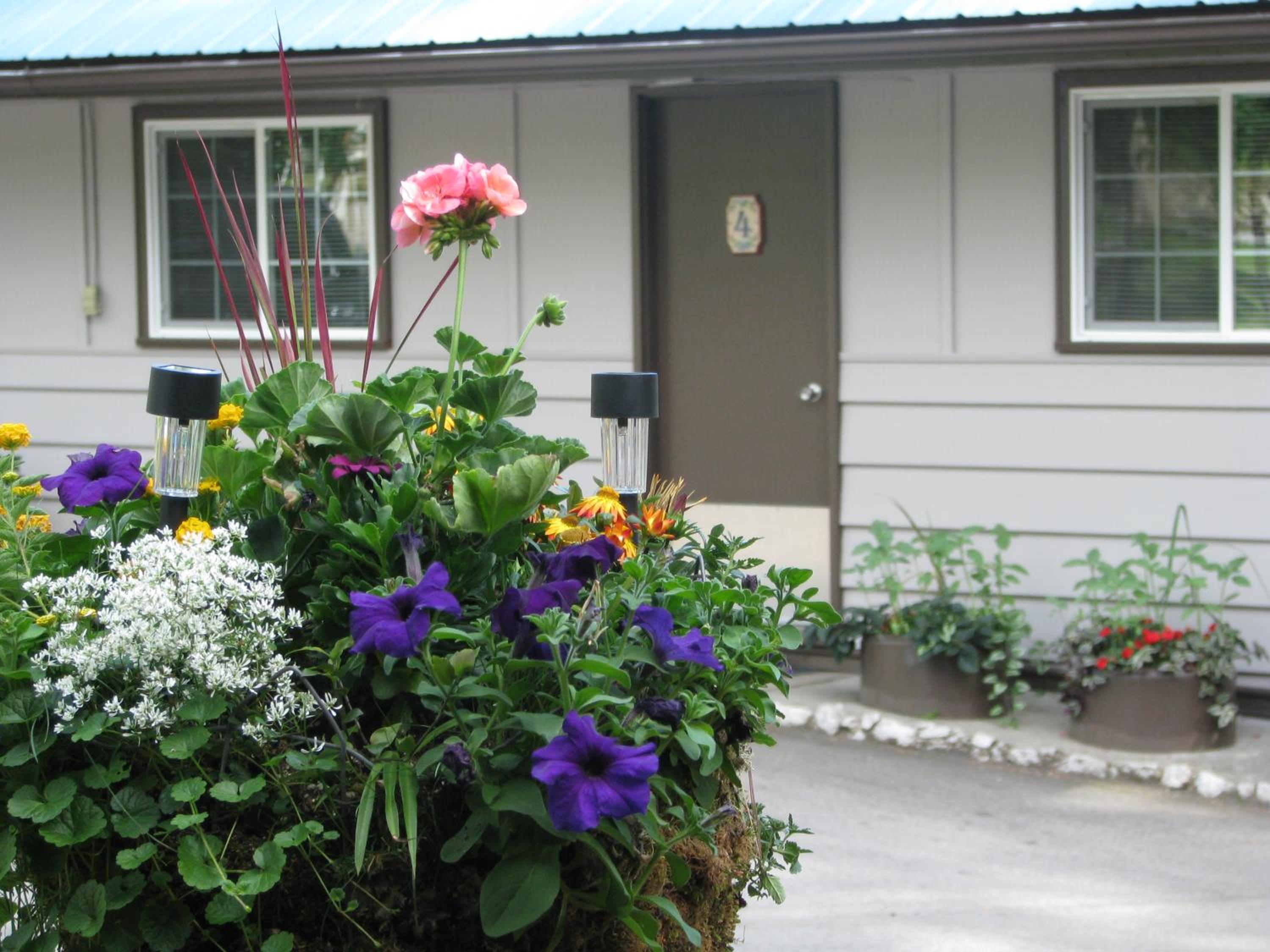 Barefoot Villas and Retreat