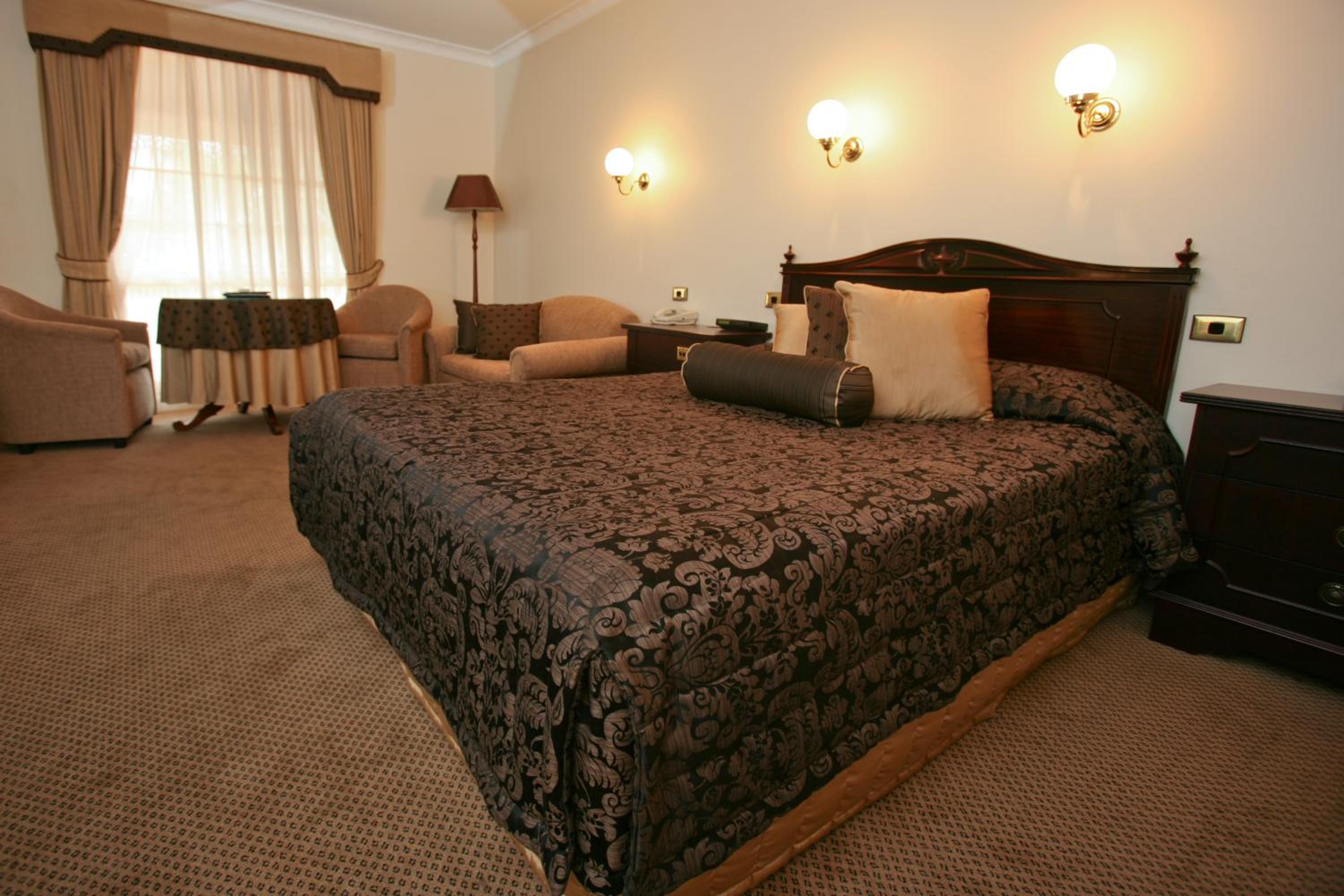 Australian Heritage Motor Inn