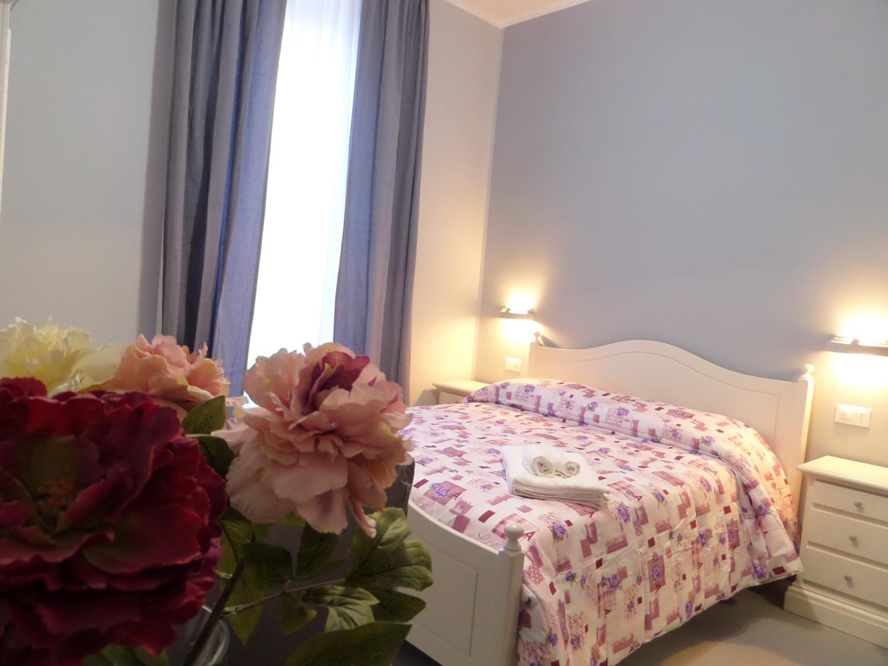 325 Rooms ai Fori