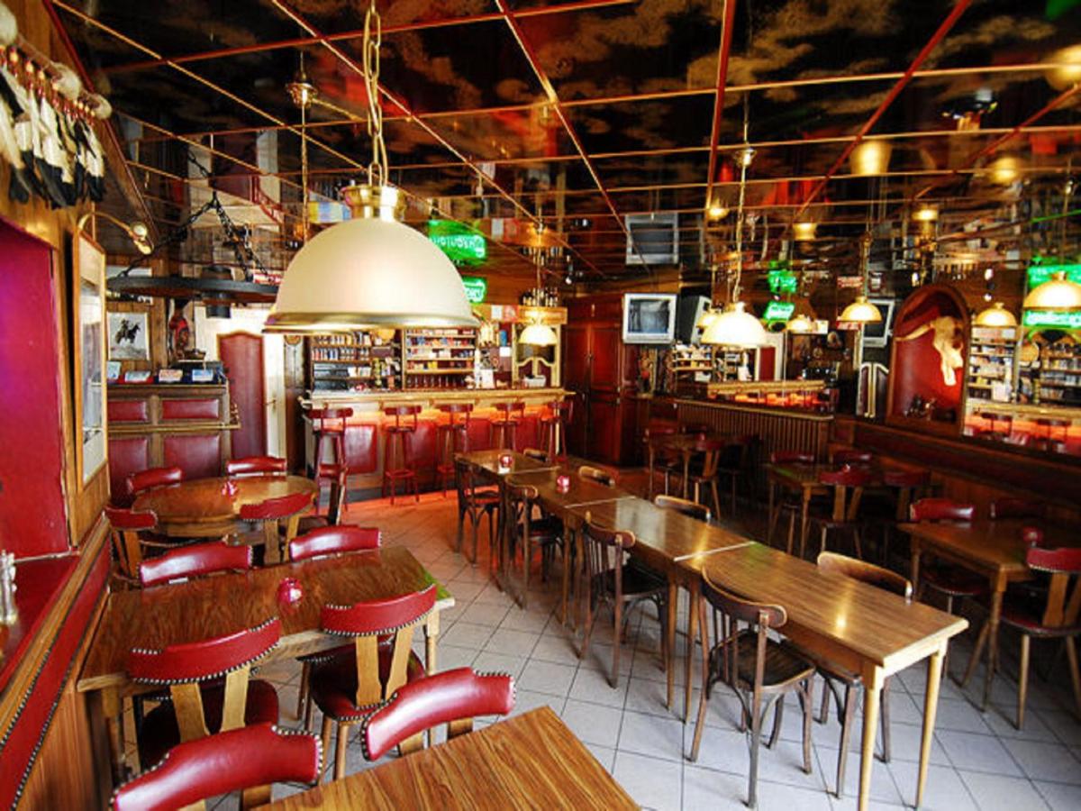 restaurant
