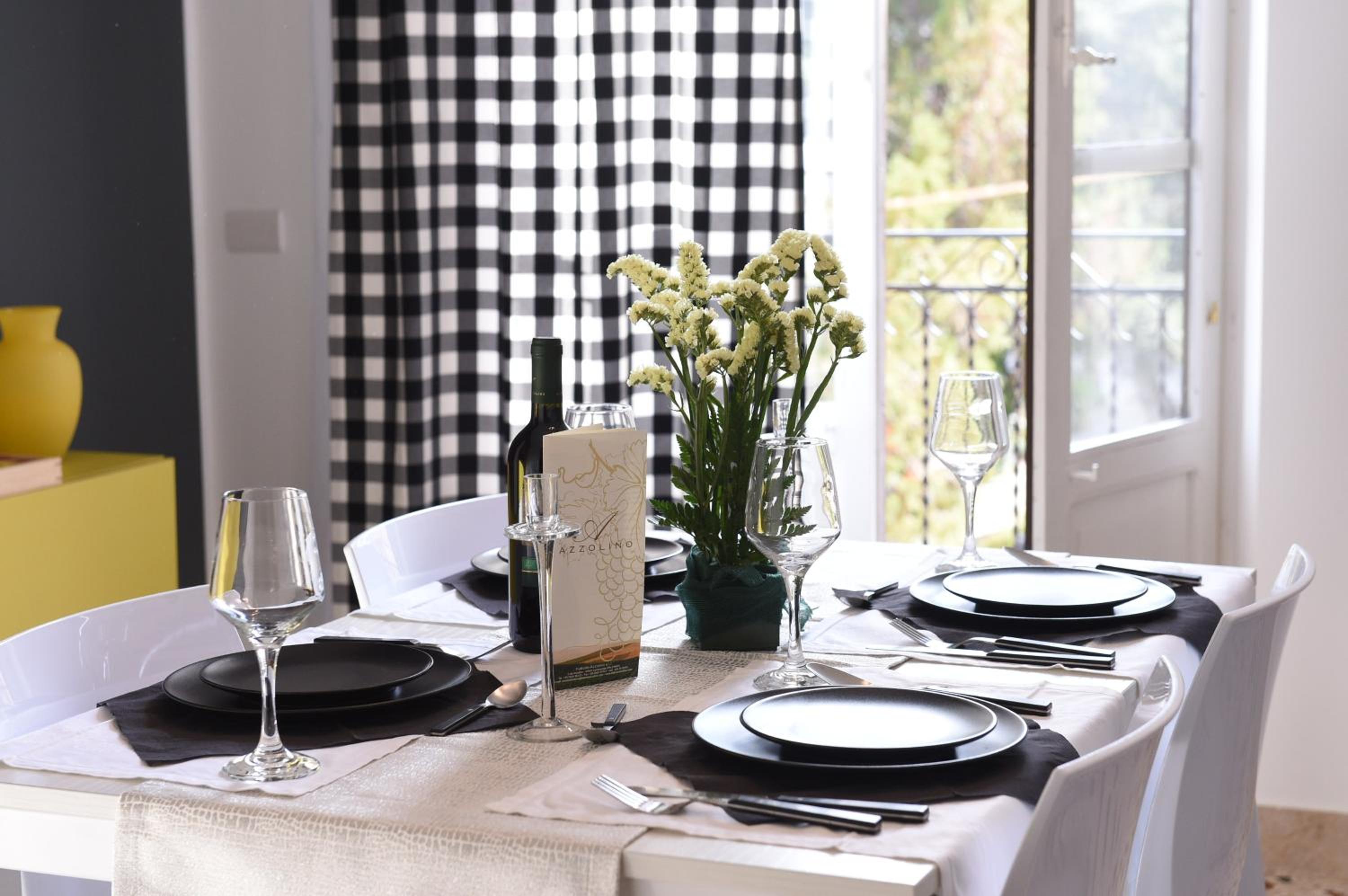 Hotel Chic Apartment Le Monde - Image 1