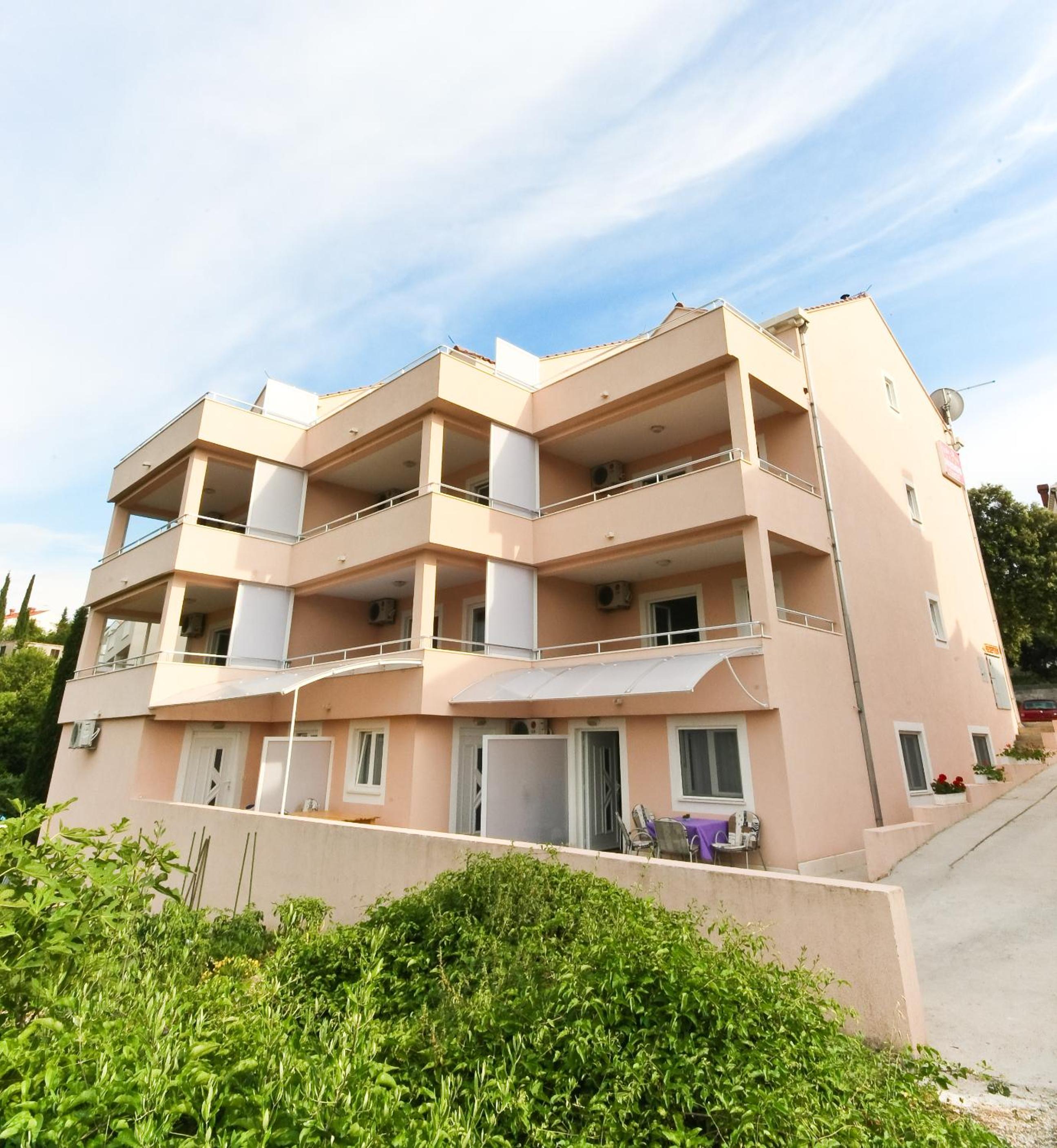 Hotel Apartments Villa Ana 1 - Image 1