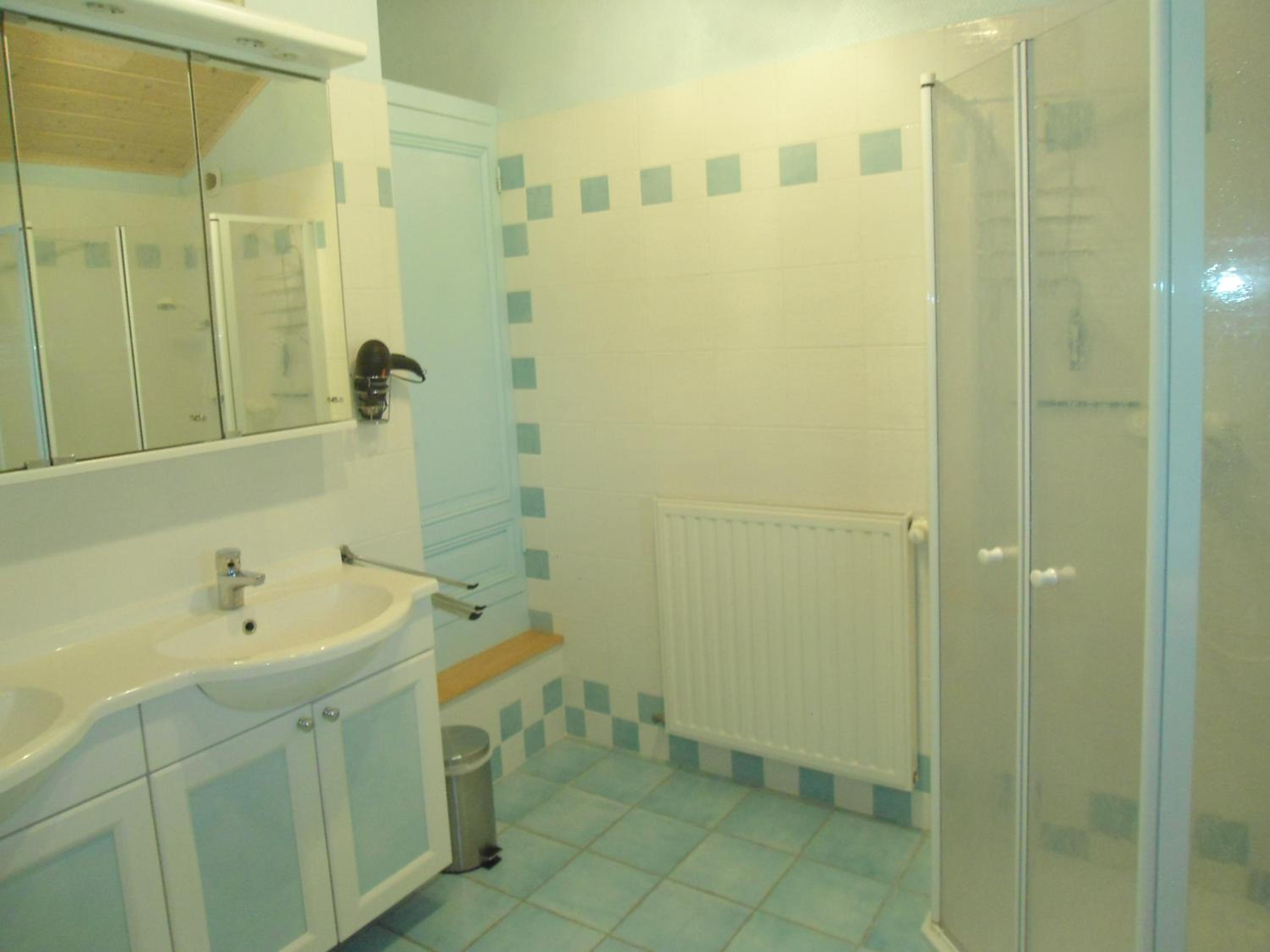 Photo 48