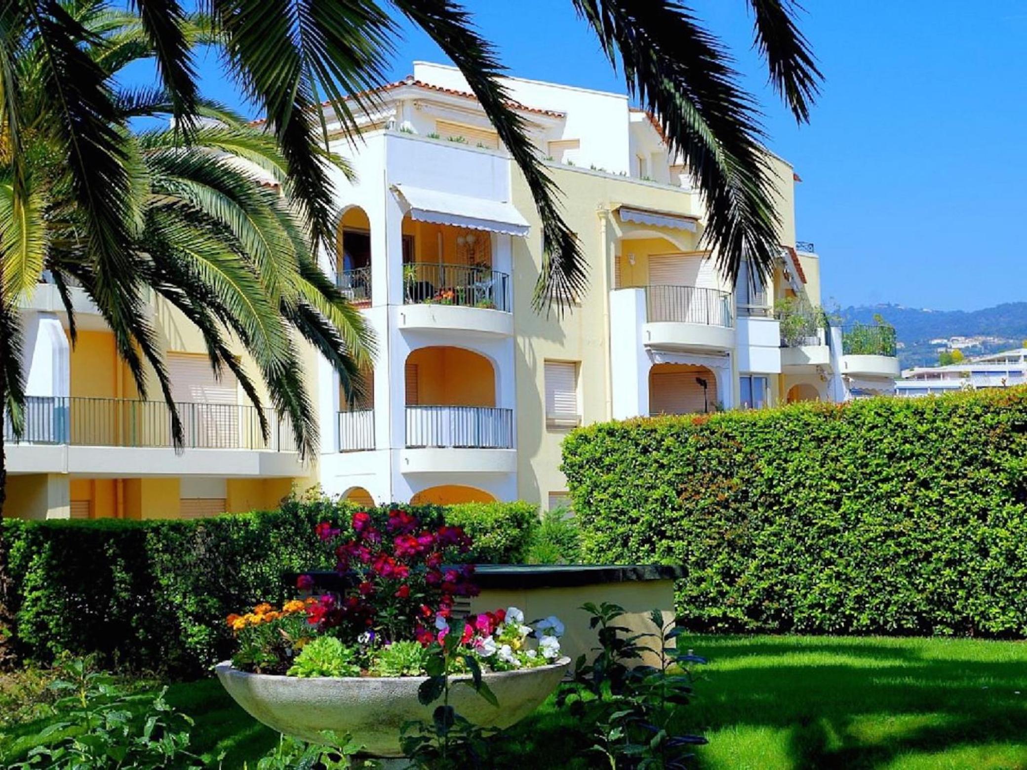 Studio Ile Cannes Marina view 4