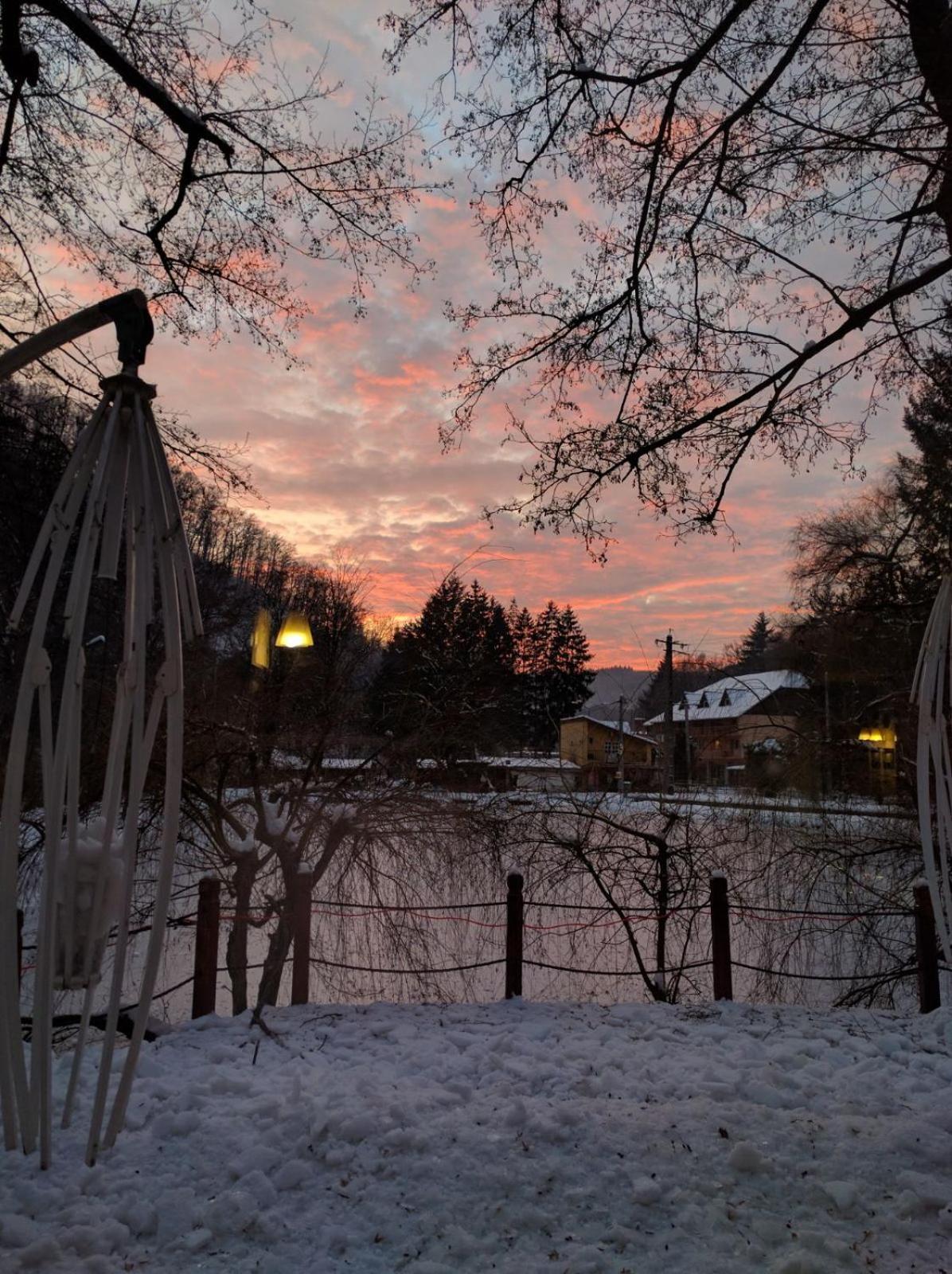 Guest house Lacul Linistit view 4