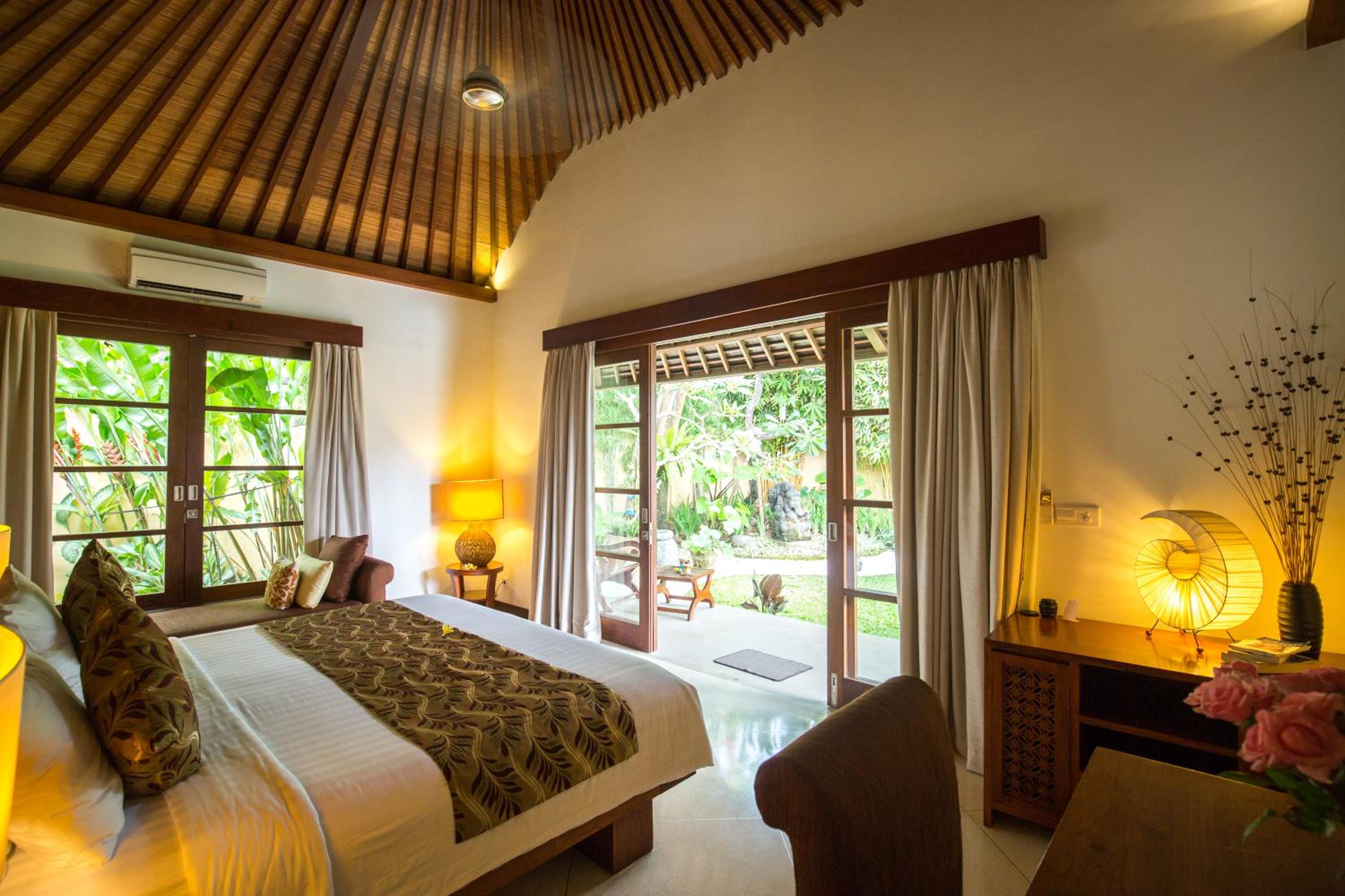 Villa Seriska Satu Sanur Luxury 4-Bedroom Villa with Private Beach Access & 24h Security
