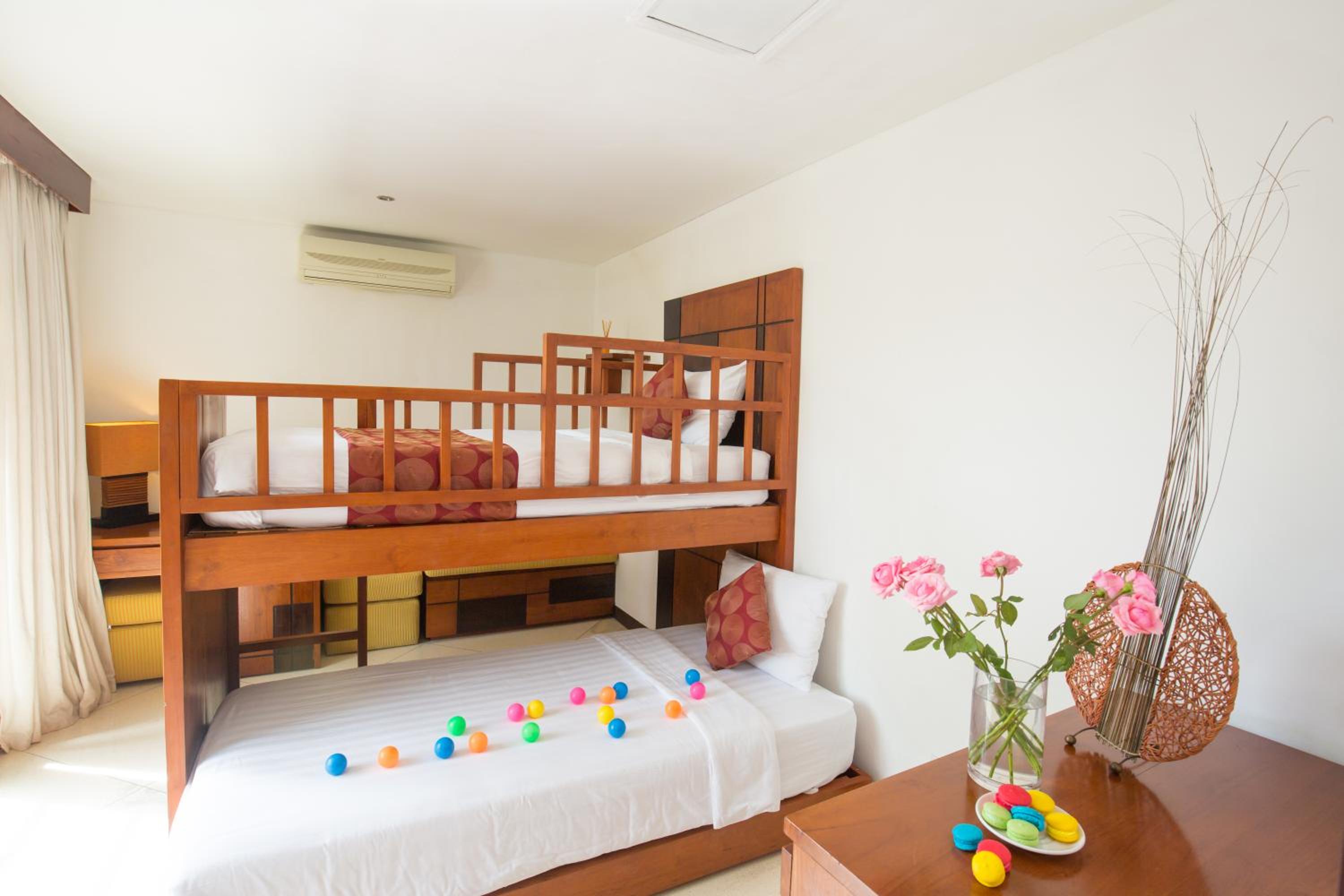 Villa Seriska Satu Sanur Luxury 4-Bedroom Villa with Private Beach Access & 24h Security