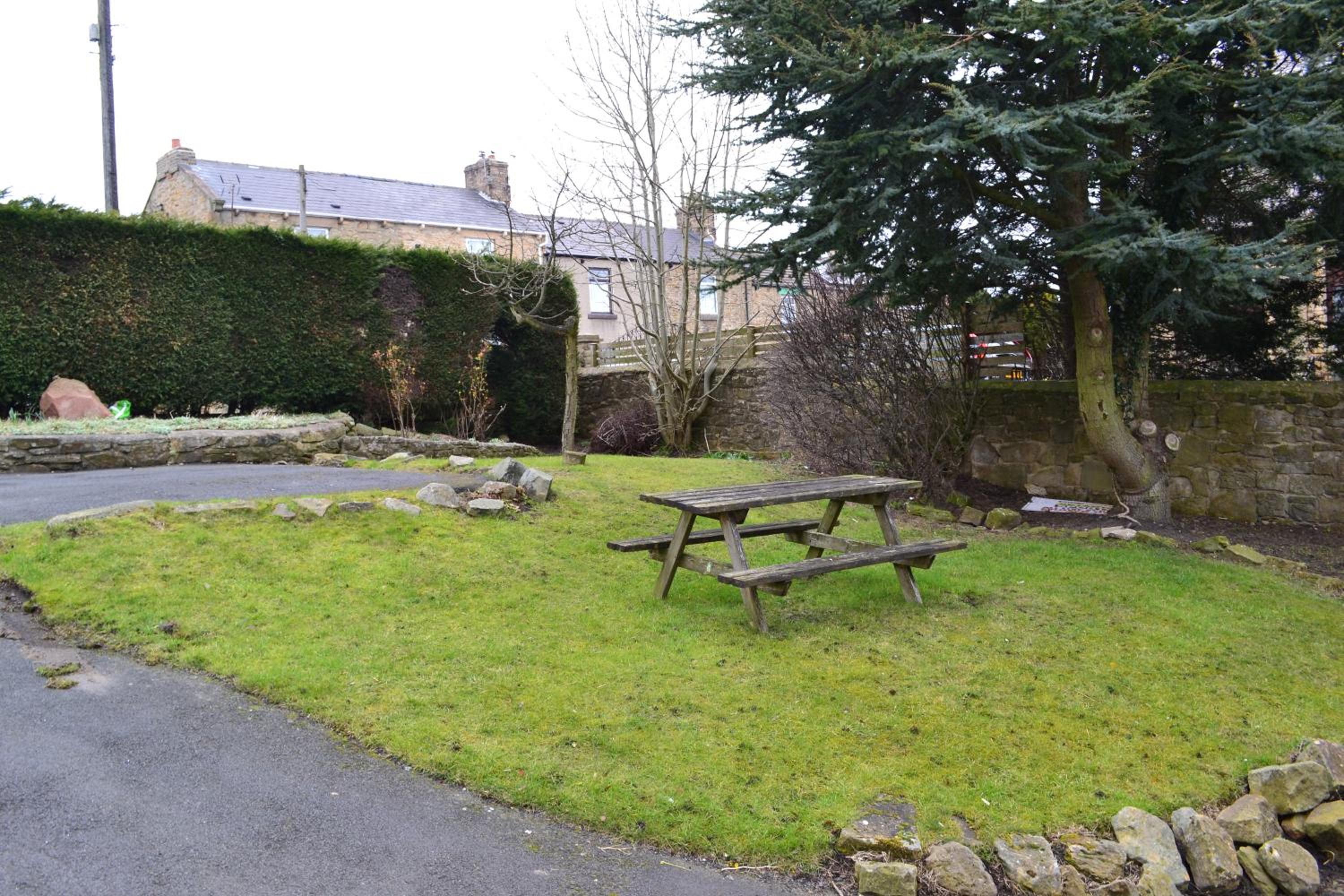 Oak Tree Inn