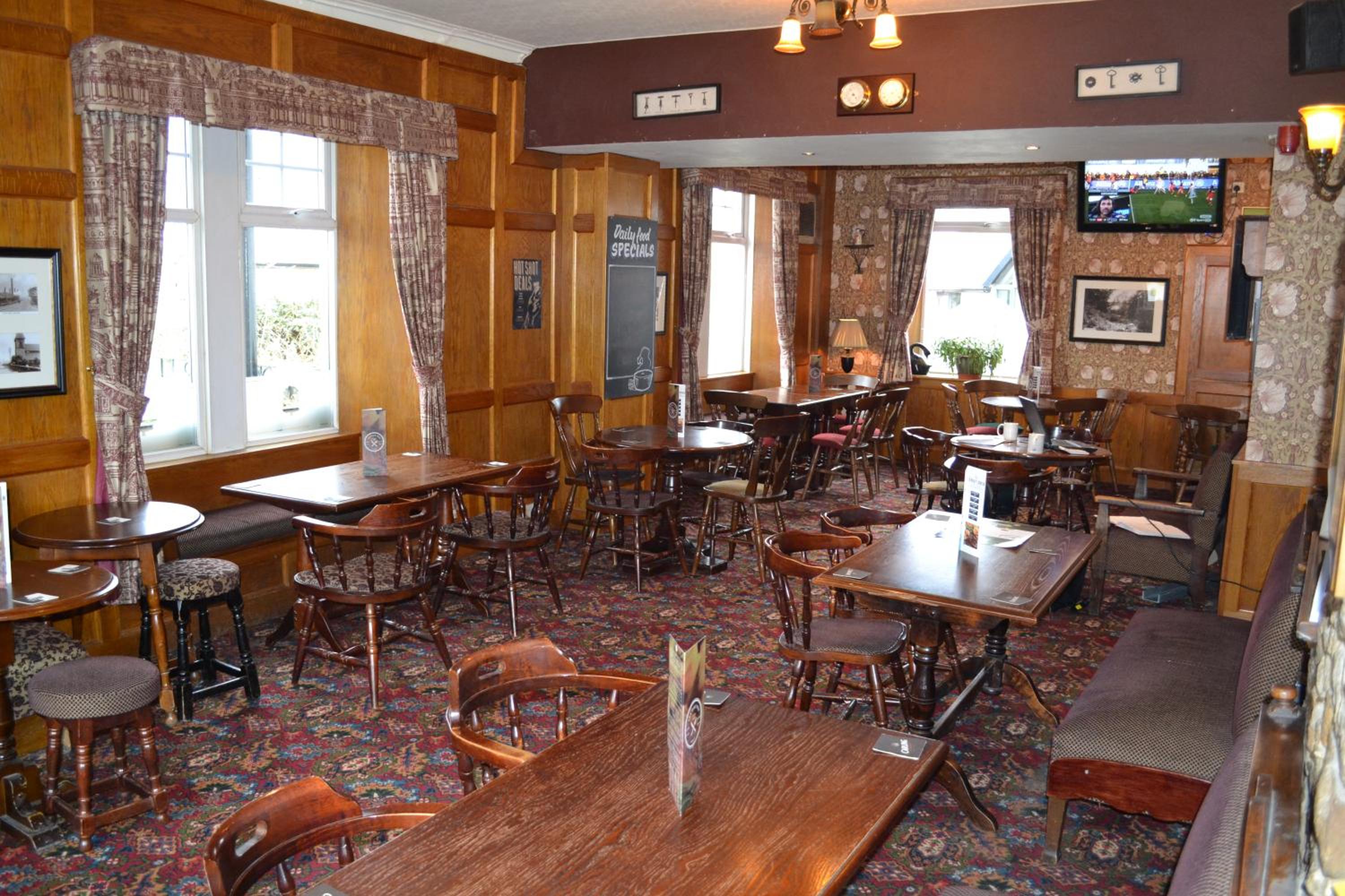 Oak Tree Inn