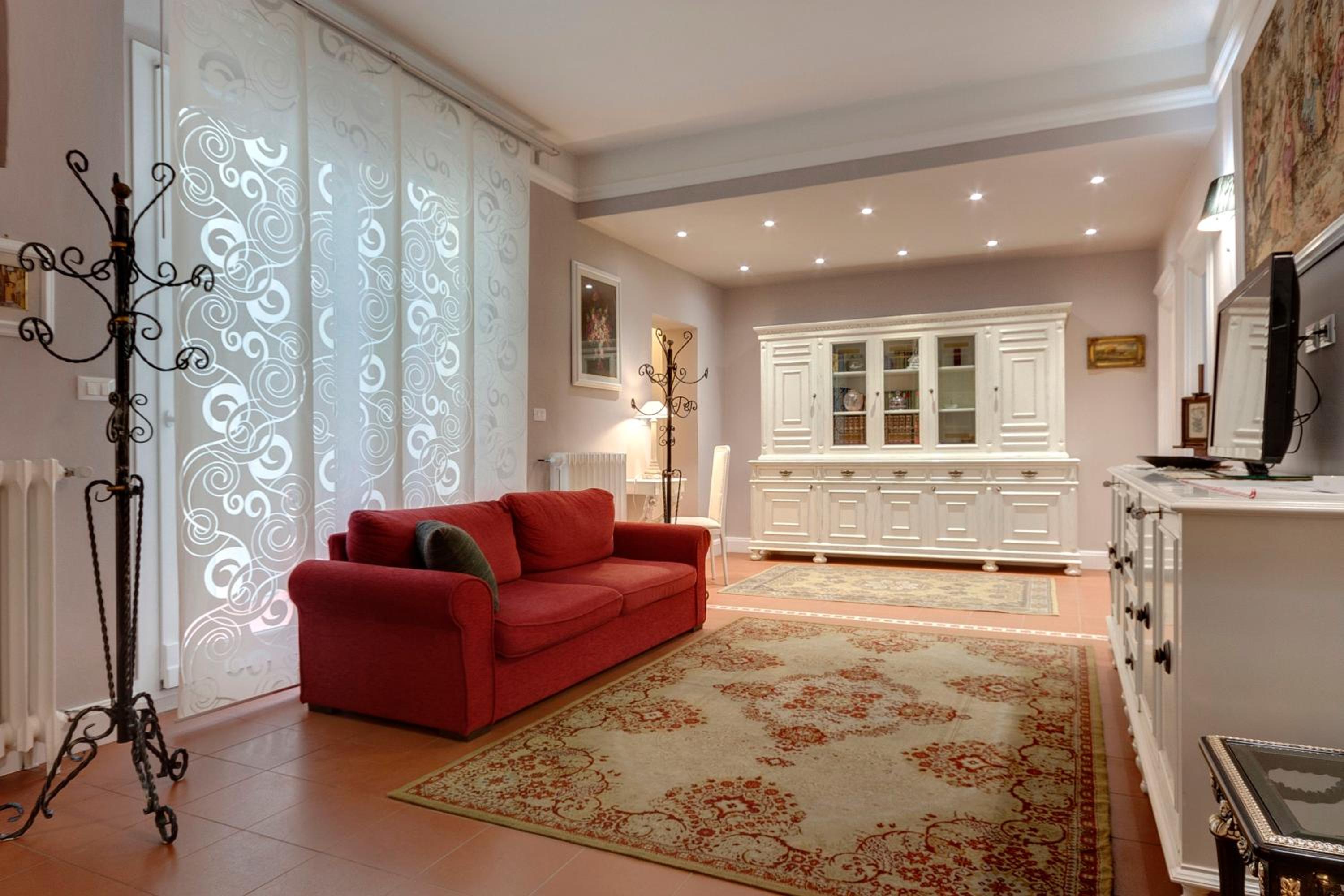 Florence Apartments Home Feeling