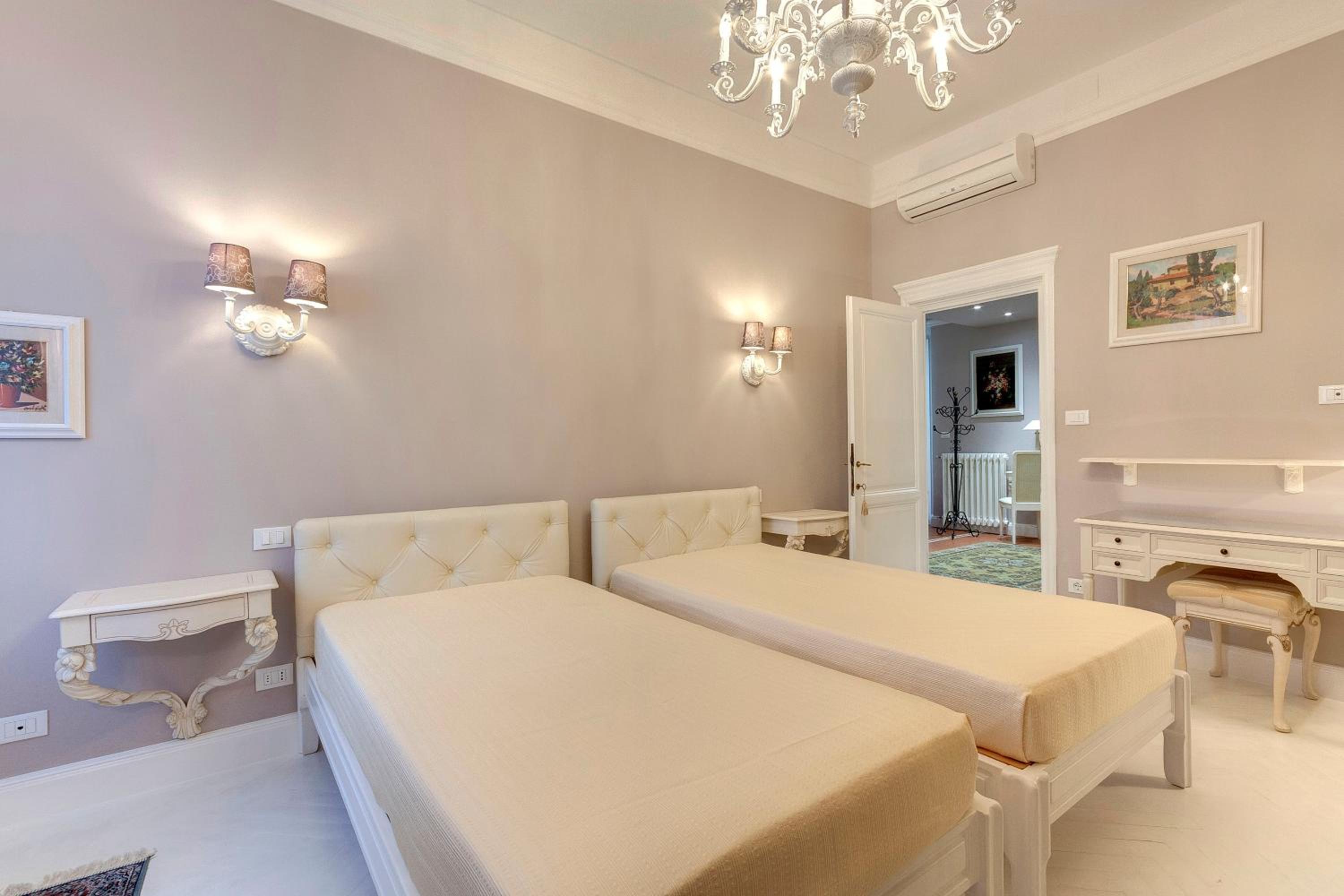 Florence Apartments Home Feeling