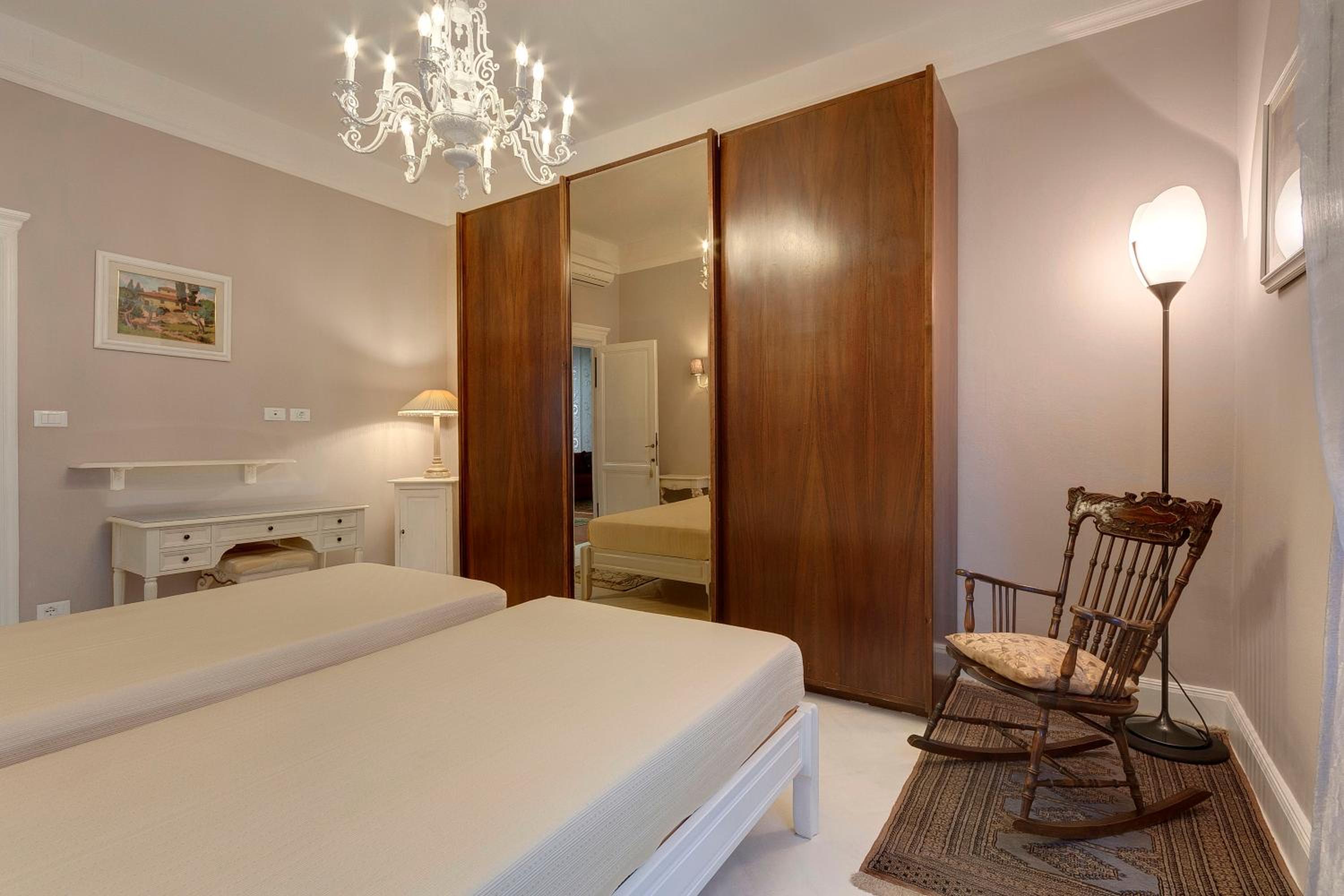 Florence Apartments Home Feeling