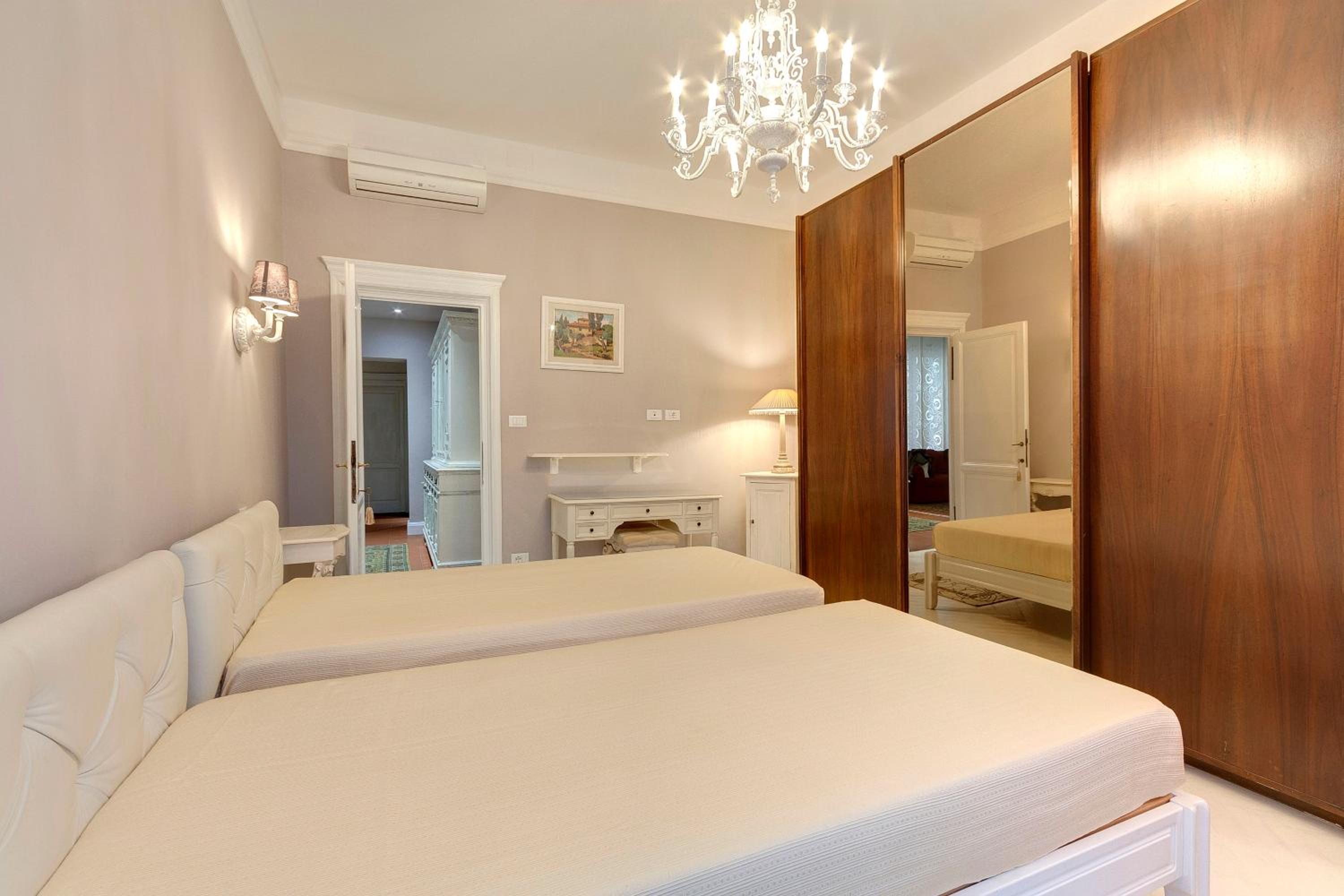 Florence Apartments Home Feeling
