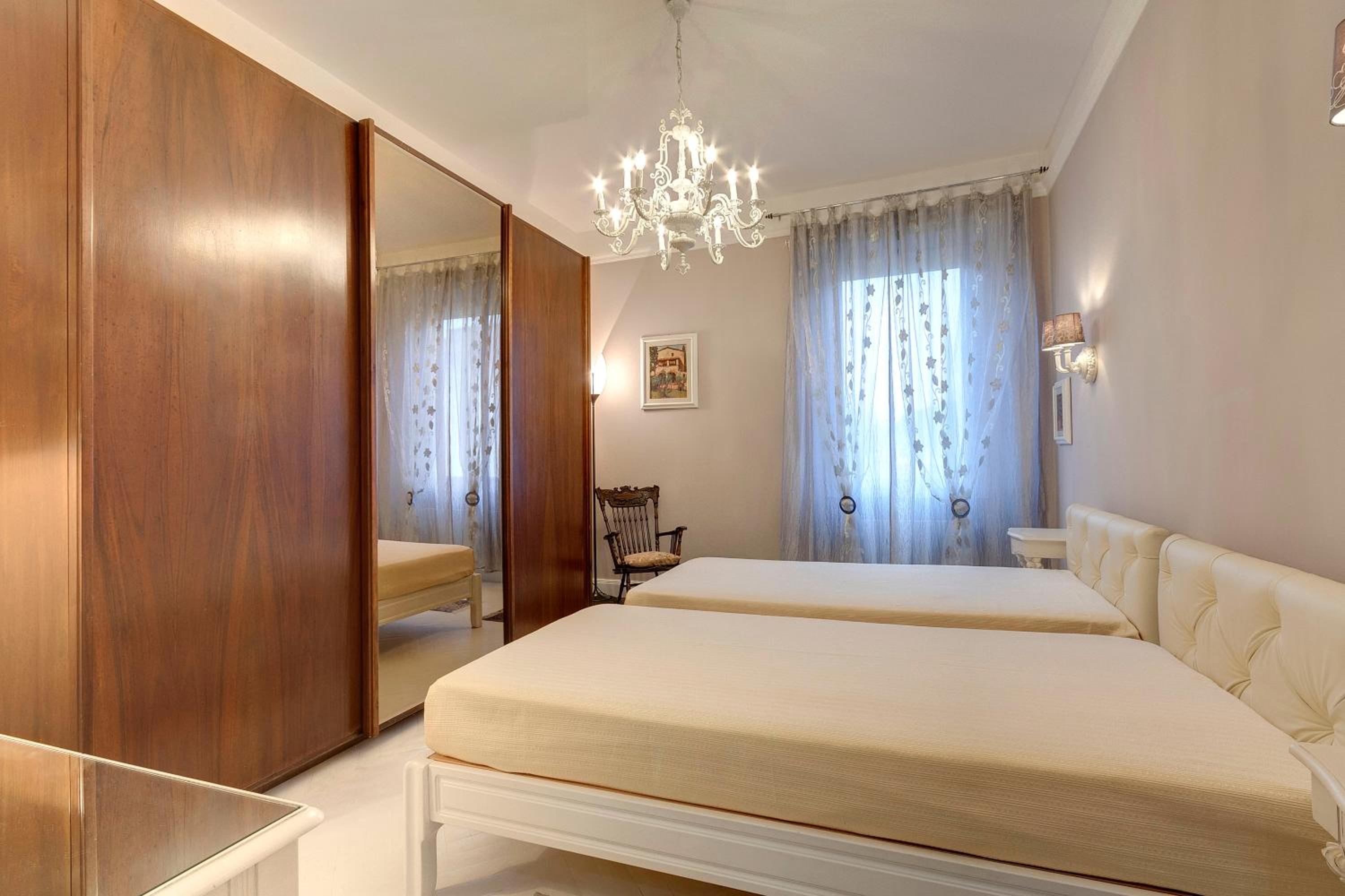 Florence Apartments Home Feeling