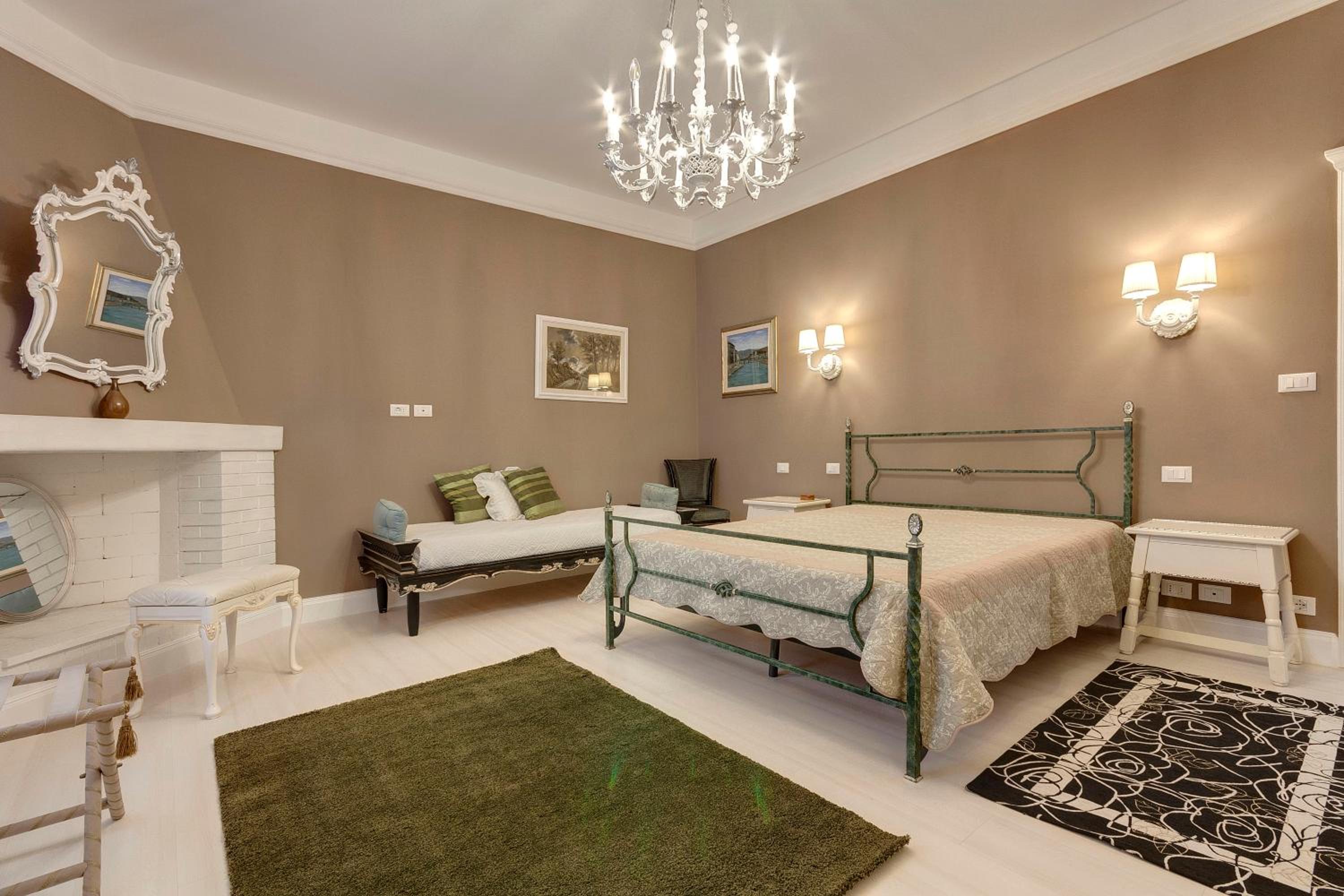 Florence Apartments Home Feeling