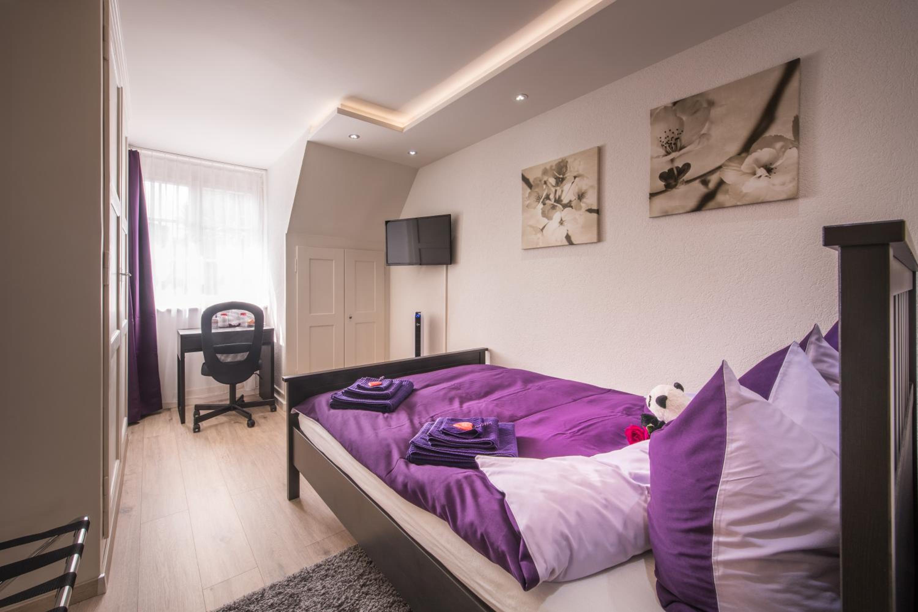 Max Aviation Villa & Apartments