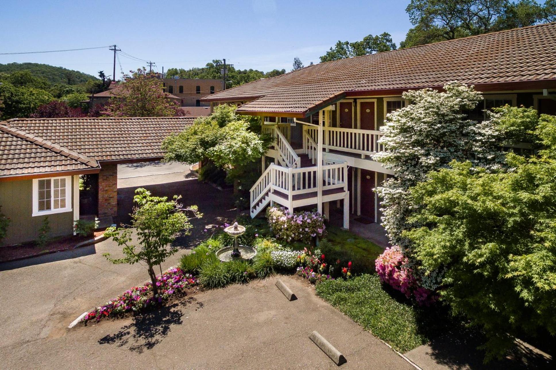 The Jack London Lodge