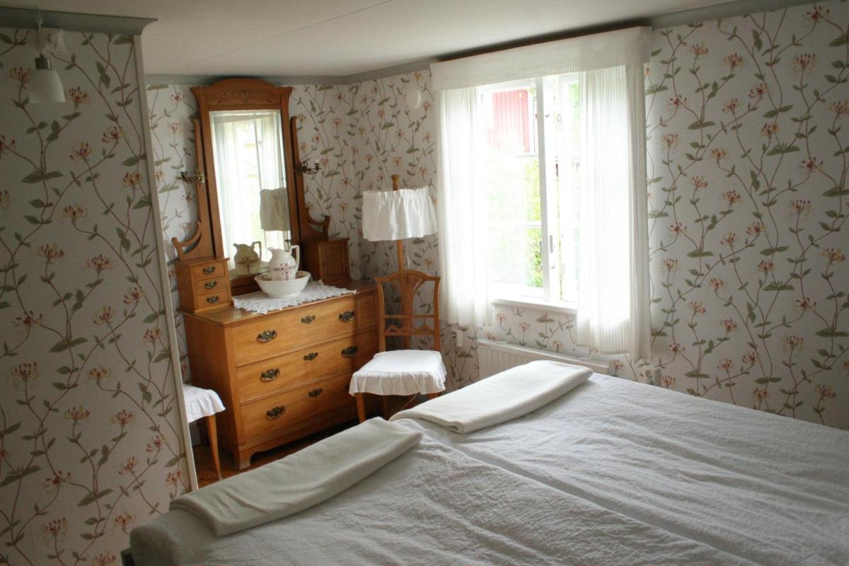 Uddens Bed & Breakfast view 3