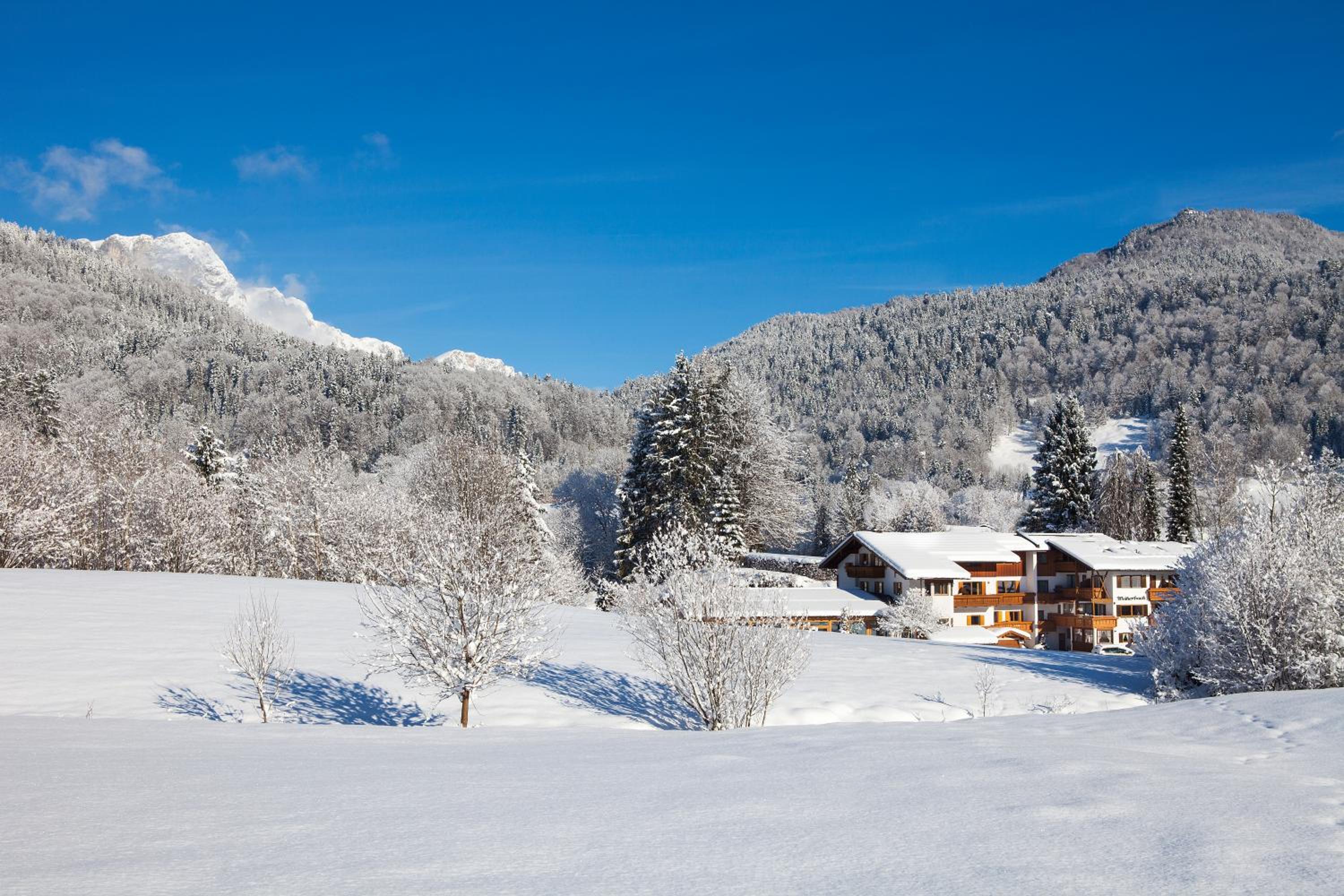 Ferienwohnungen Weiherbach - Hallenbad