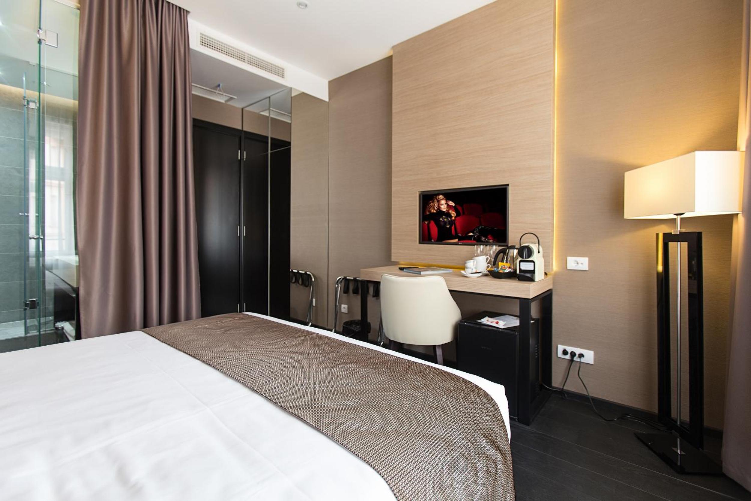 Dominic Smart & Luxury Suites - Republic Square