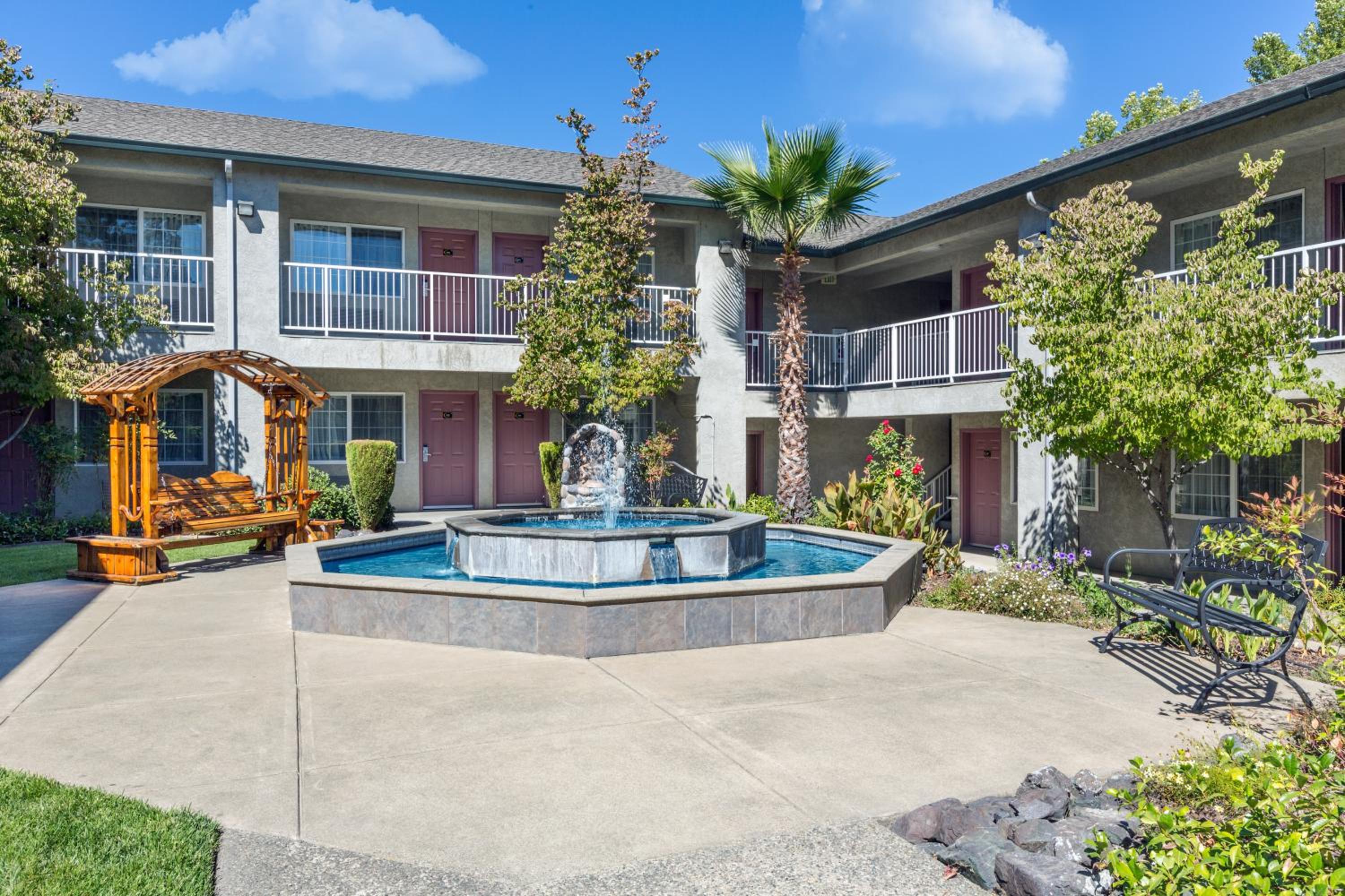 Creekside Inn & Suites view 2