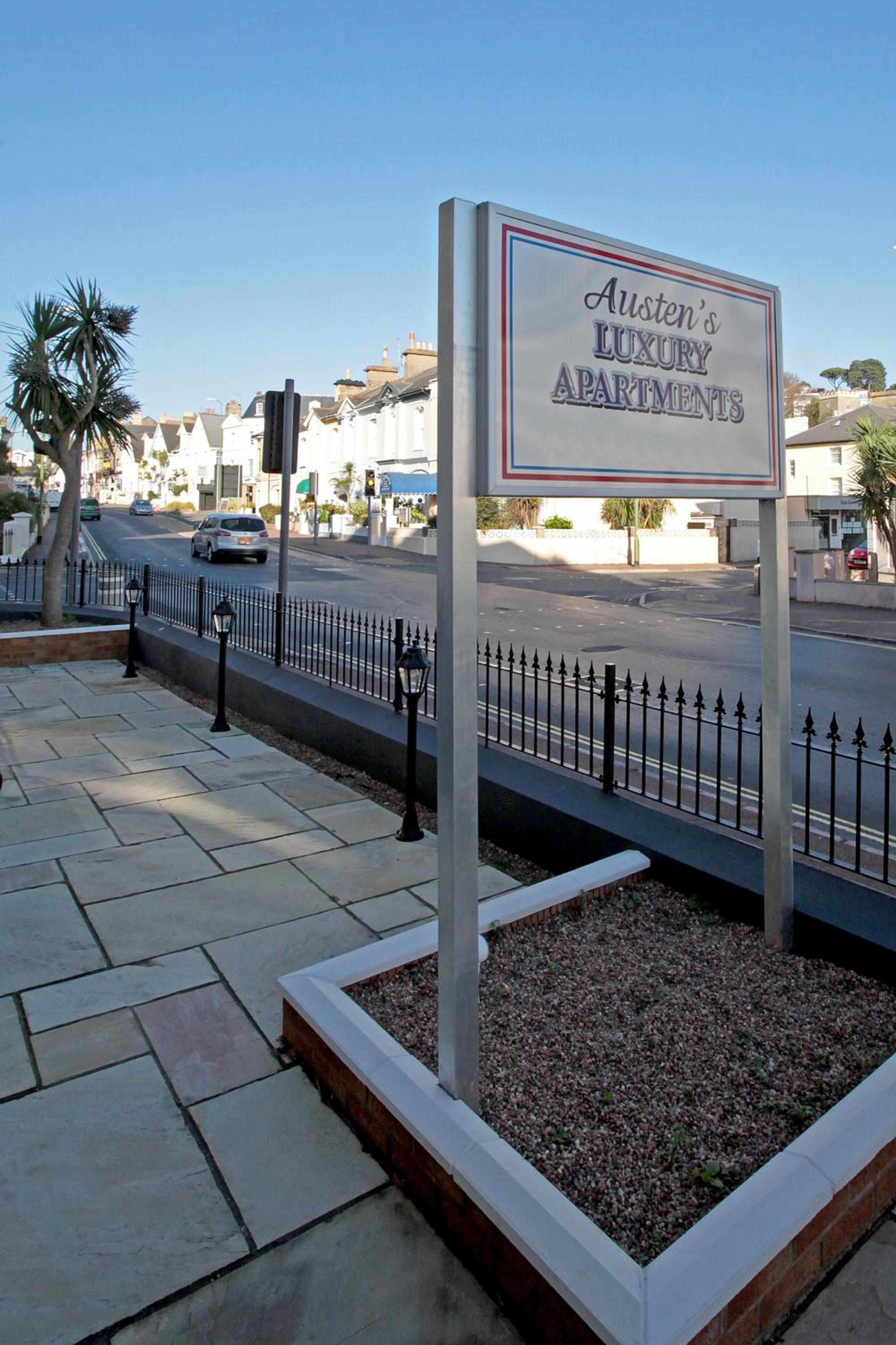 Austens Apartments