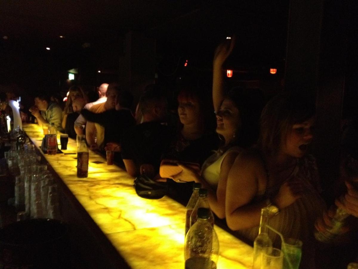 bar