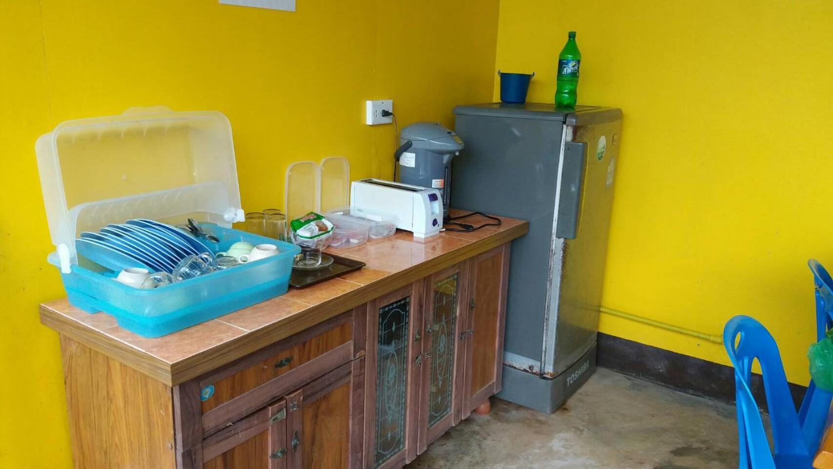 Lanta Long Beach Hostel