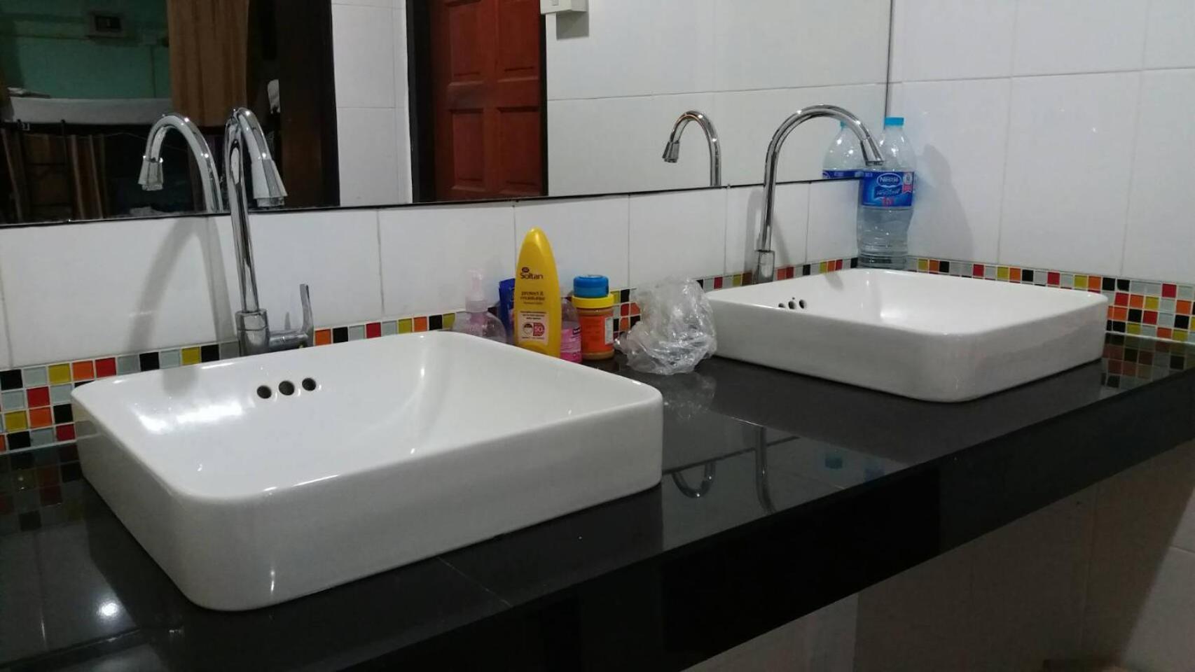 Lanta Long Beach Hostel