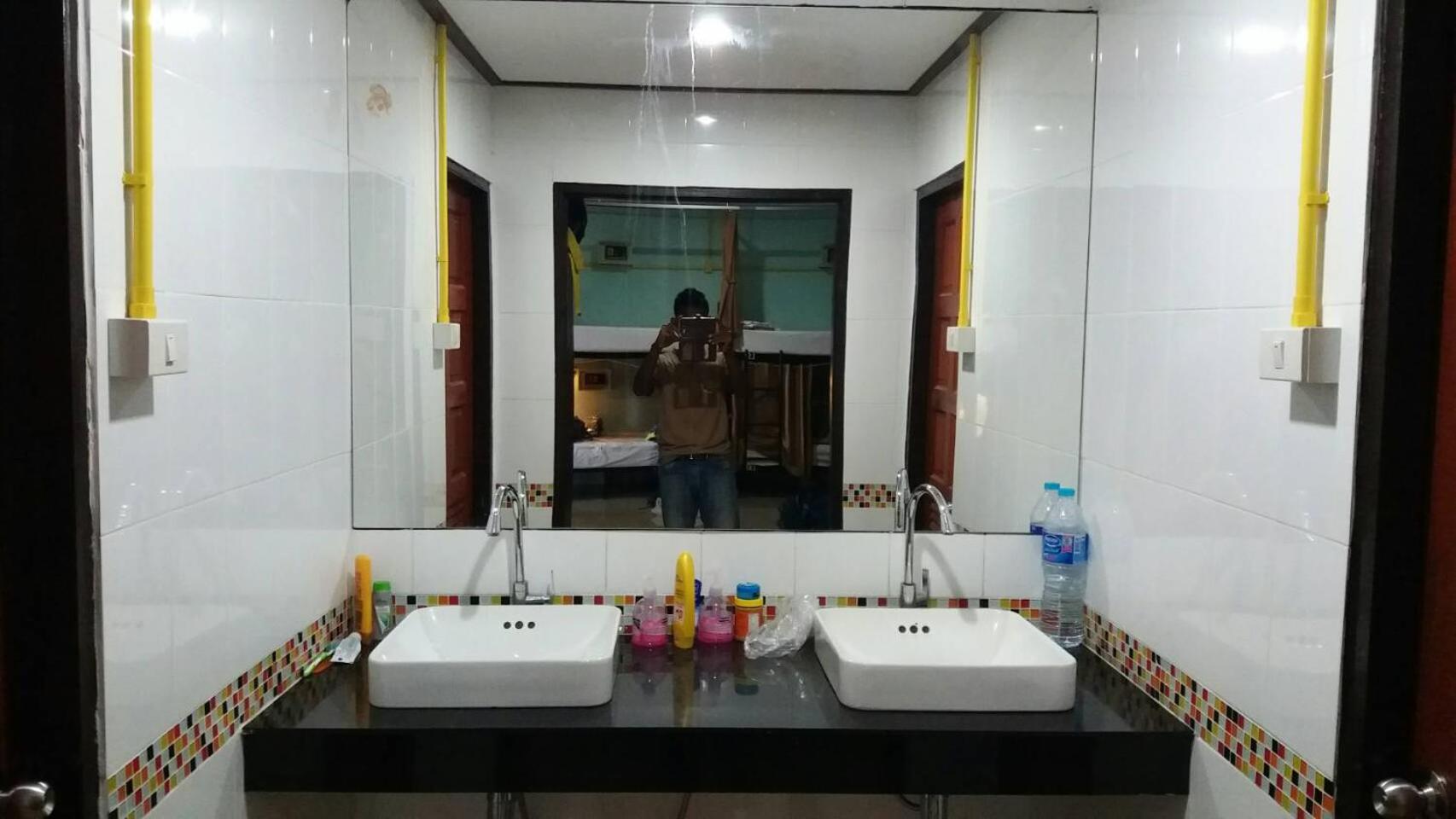 Lanta Long Beach Hostel