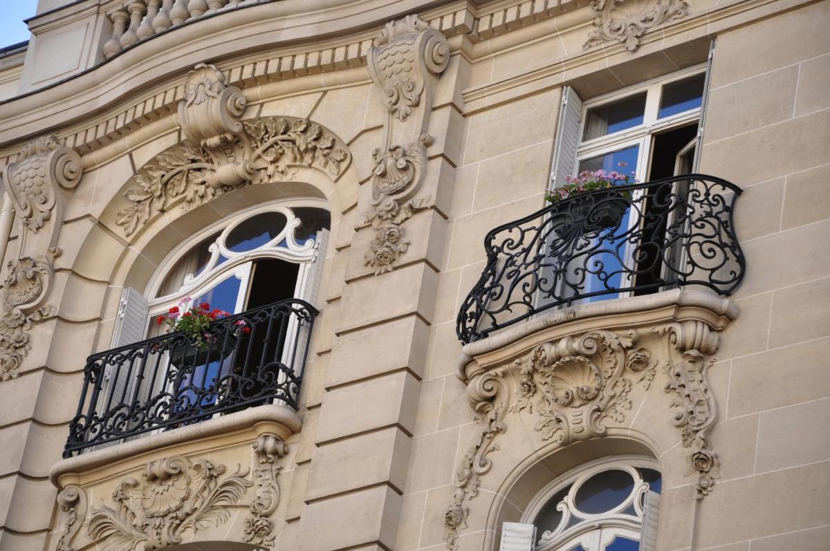Champs Elysees Executive Apartment
