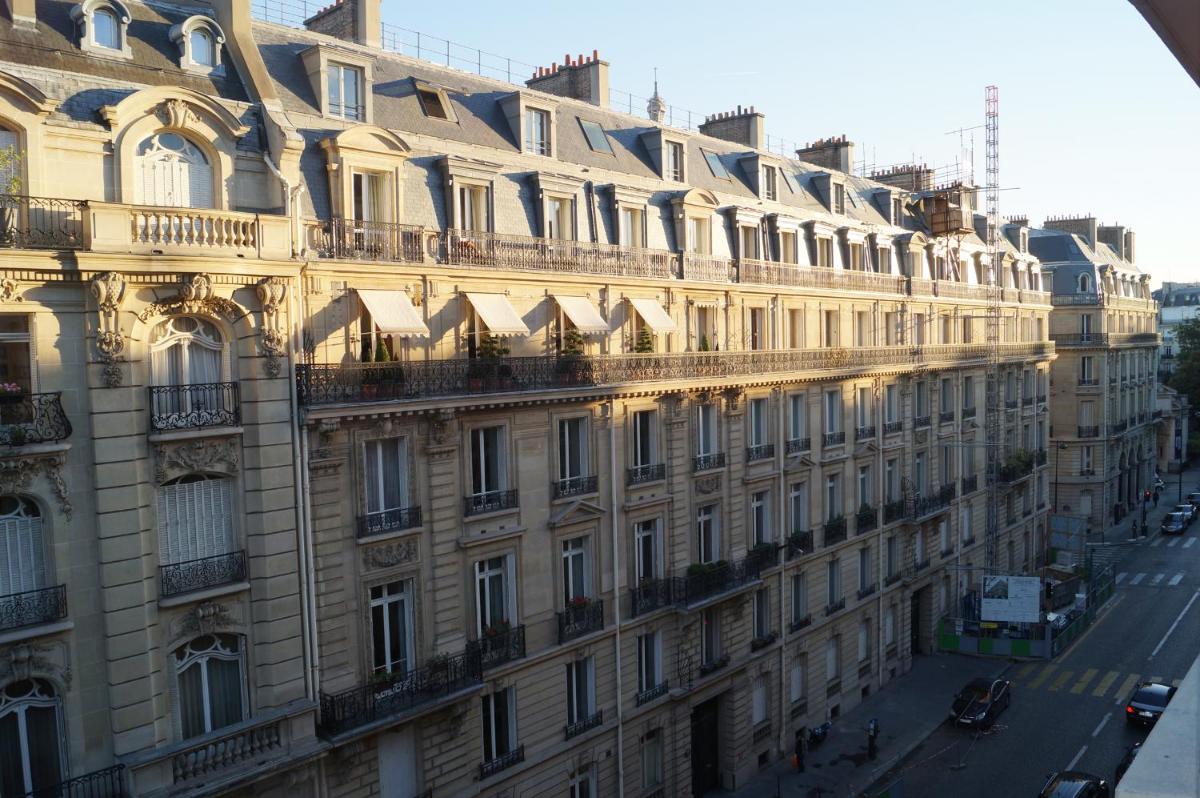 Champs Elysees Executive Apartment