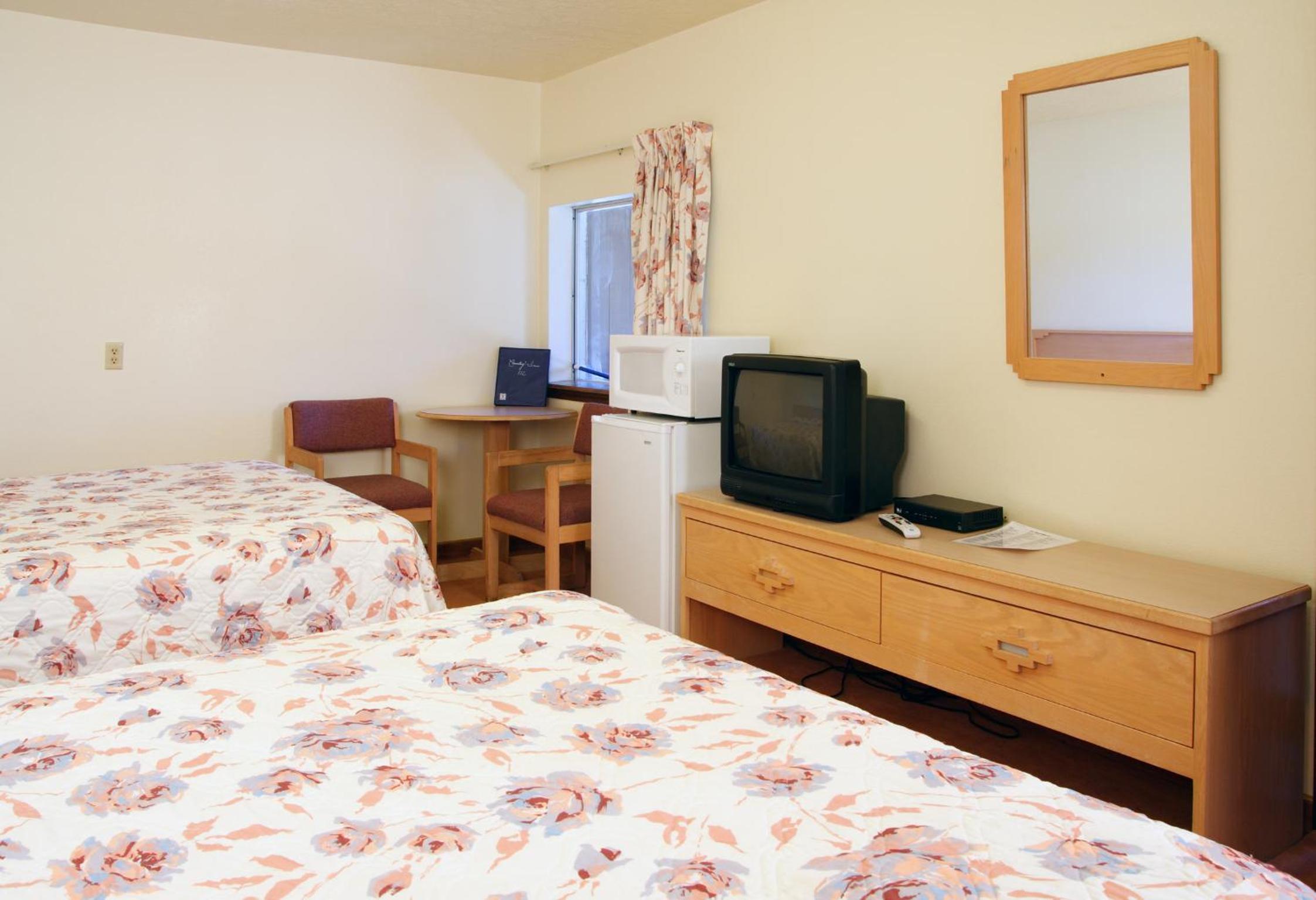 Dove Creek Inn view 3