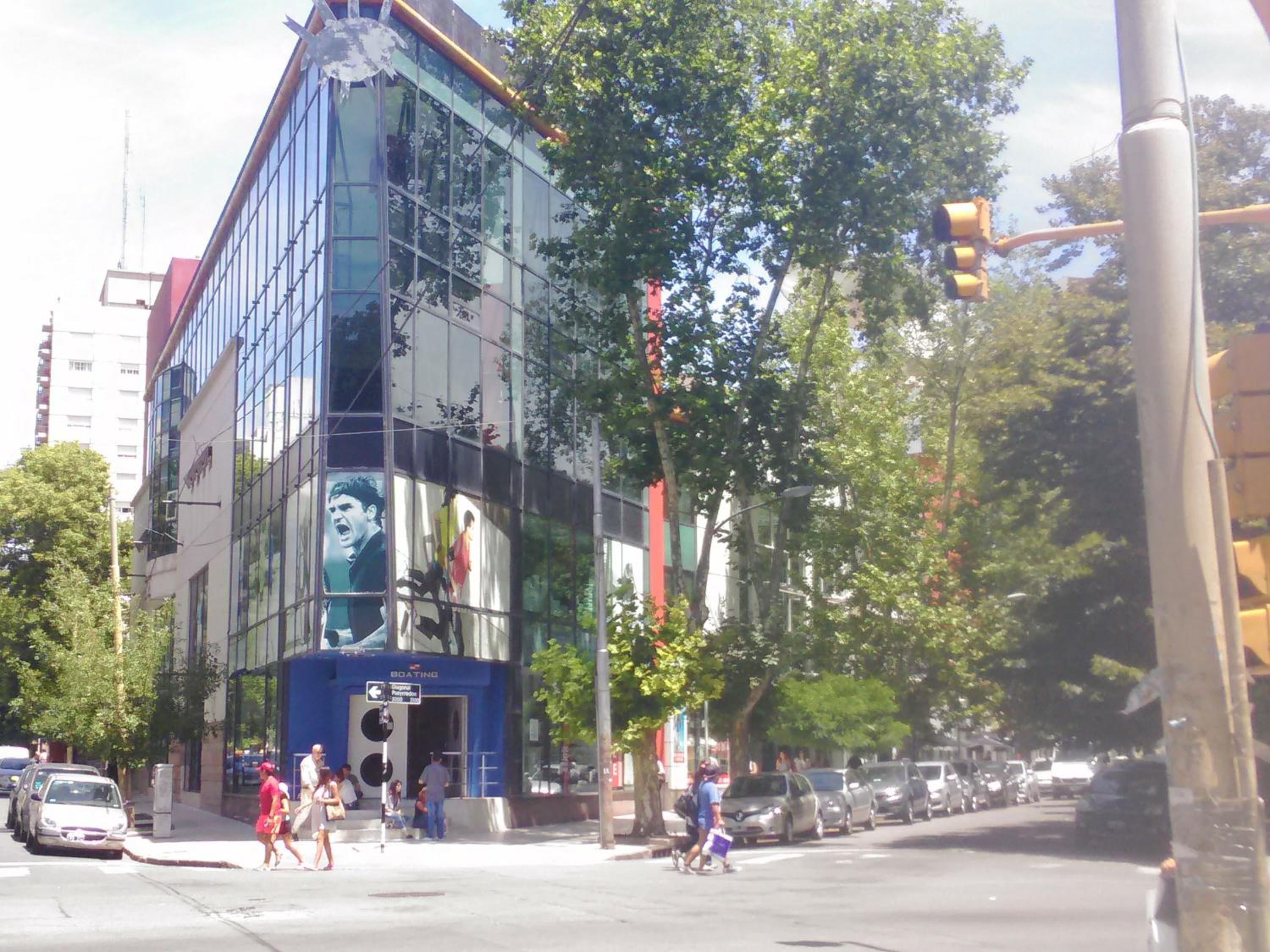 Departamento 2 amb ,microcentro ,con cochera