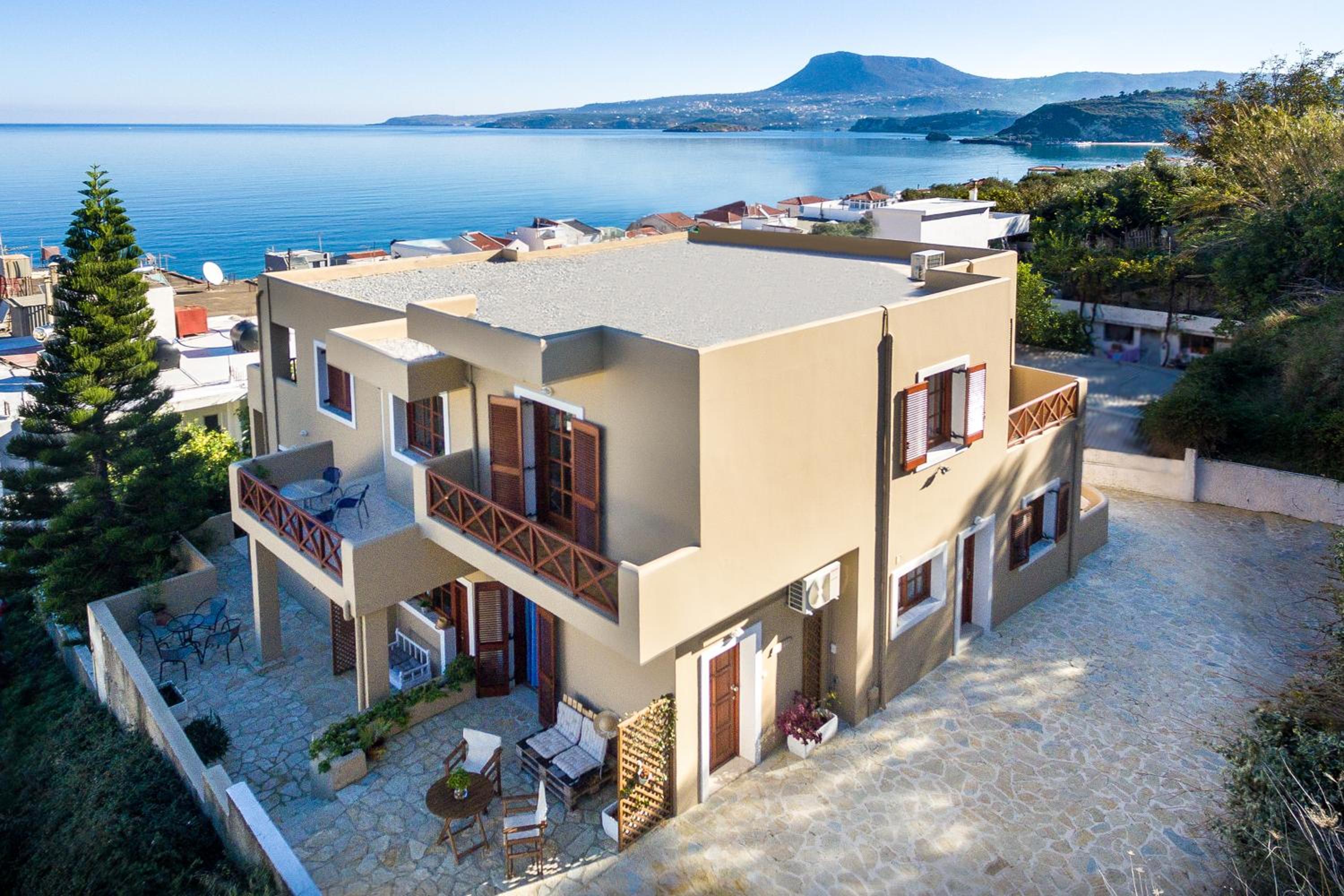 Hotel Avra Apartments - Image 1