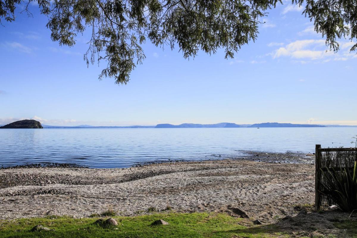 Absolute Lakefront Location view 4