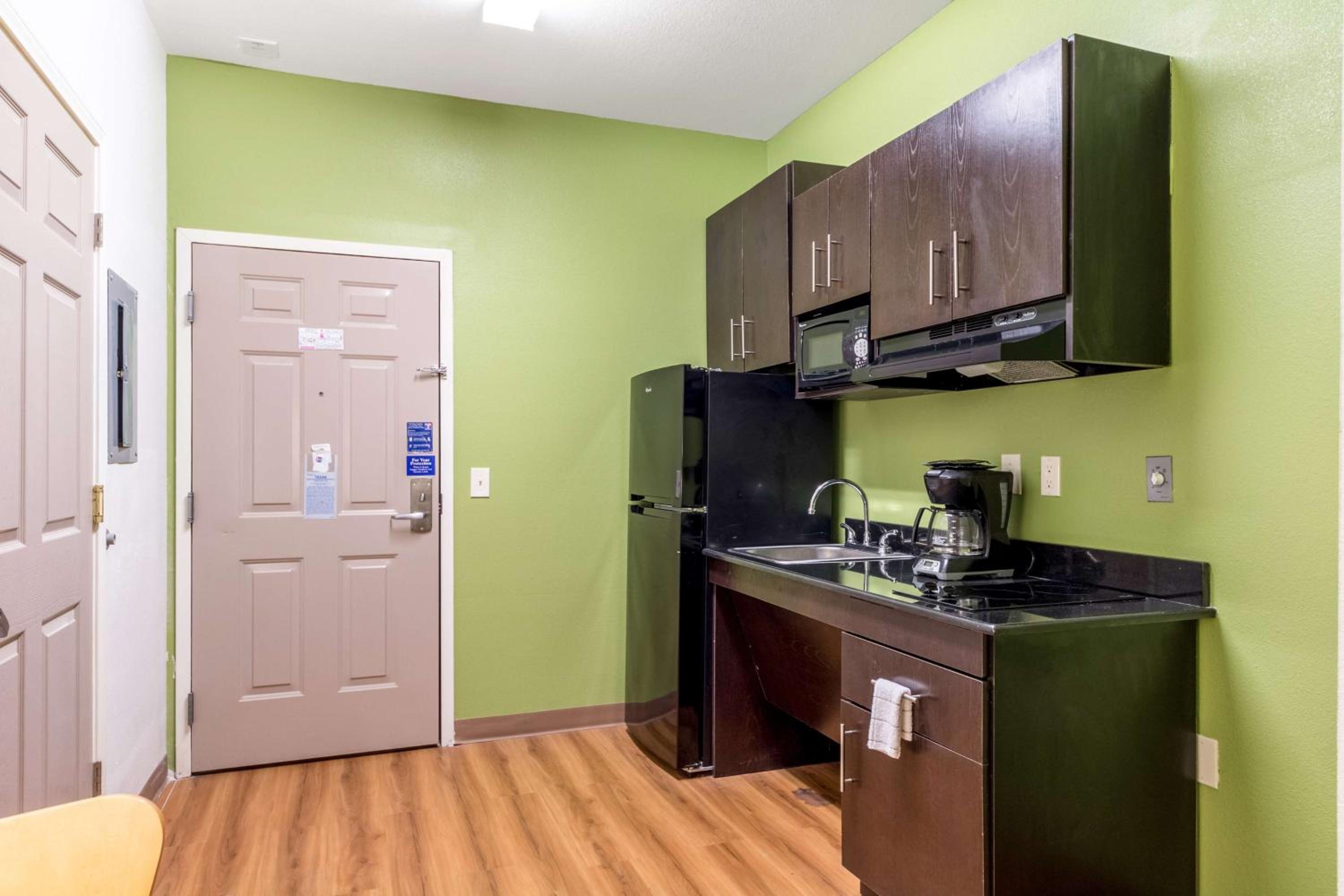 Super 8 by Wyndham Kenedy - Property Image 18