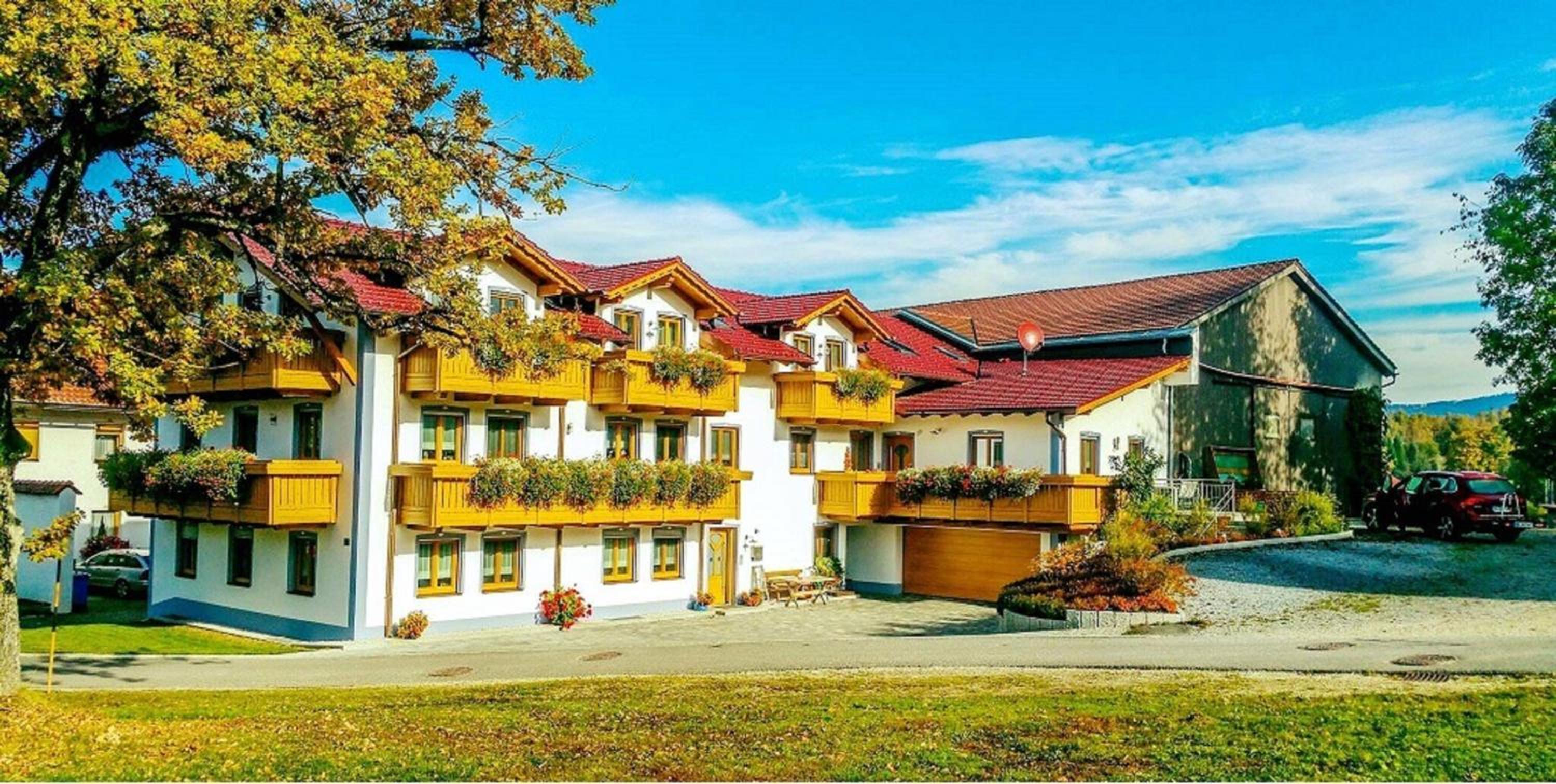 Bauernhof Bauer view 2