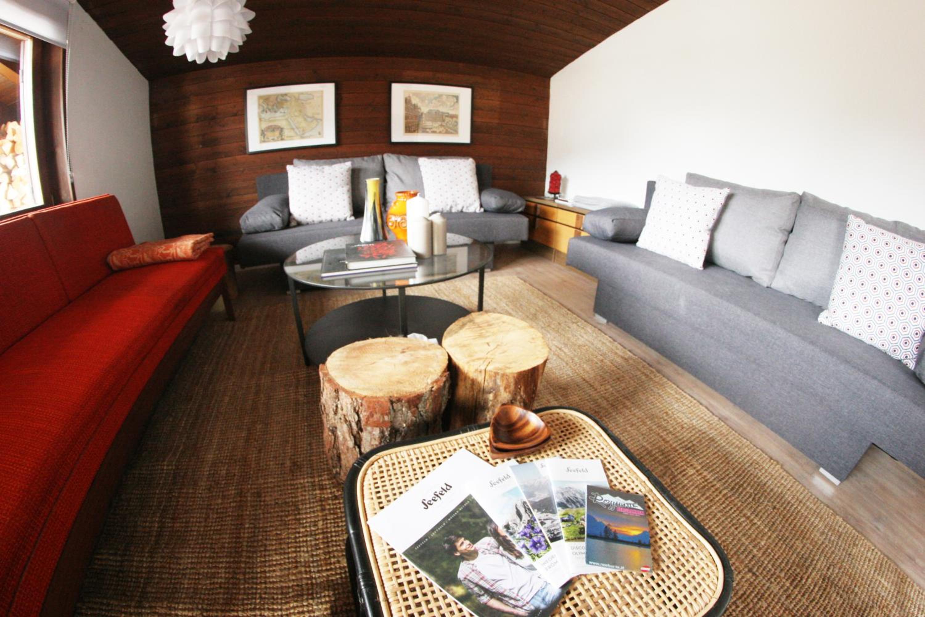 Family Friendly Chalet - Central with Beautiful Mountain Views