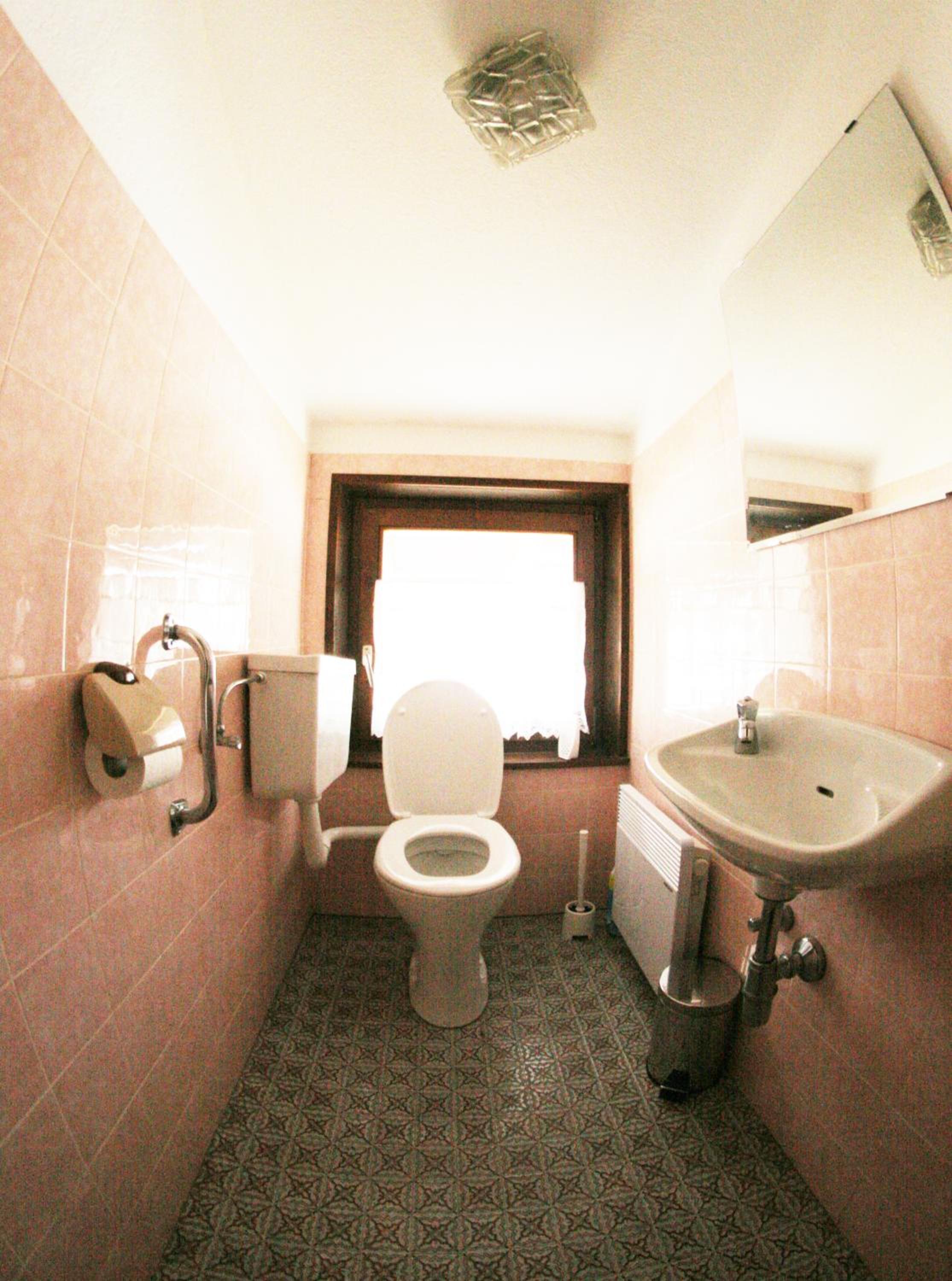 Family Friendly Chalet - Central with Beautiful Mountain Views