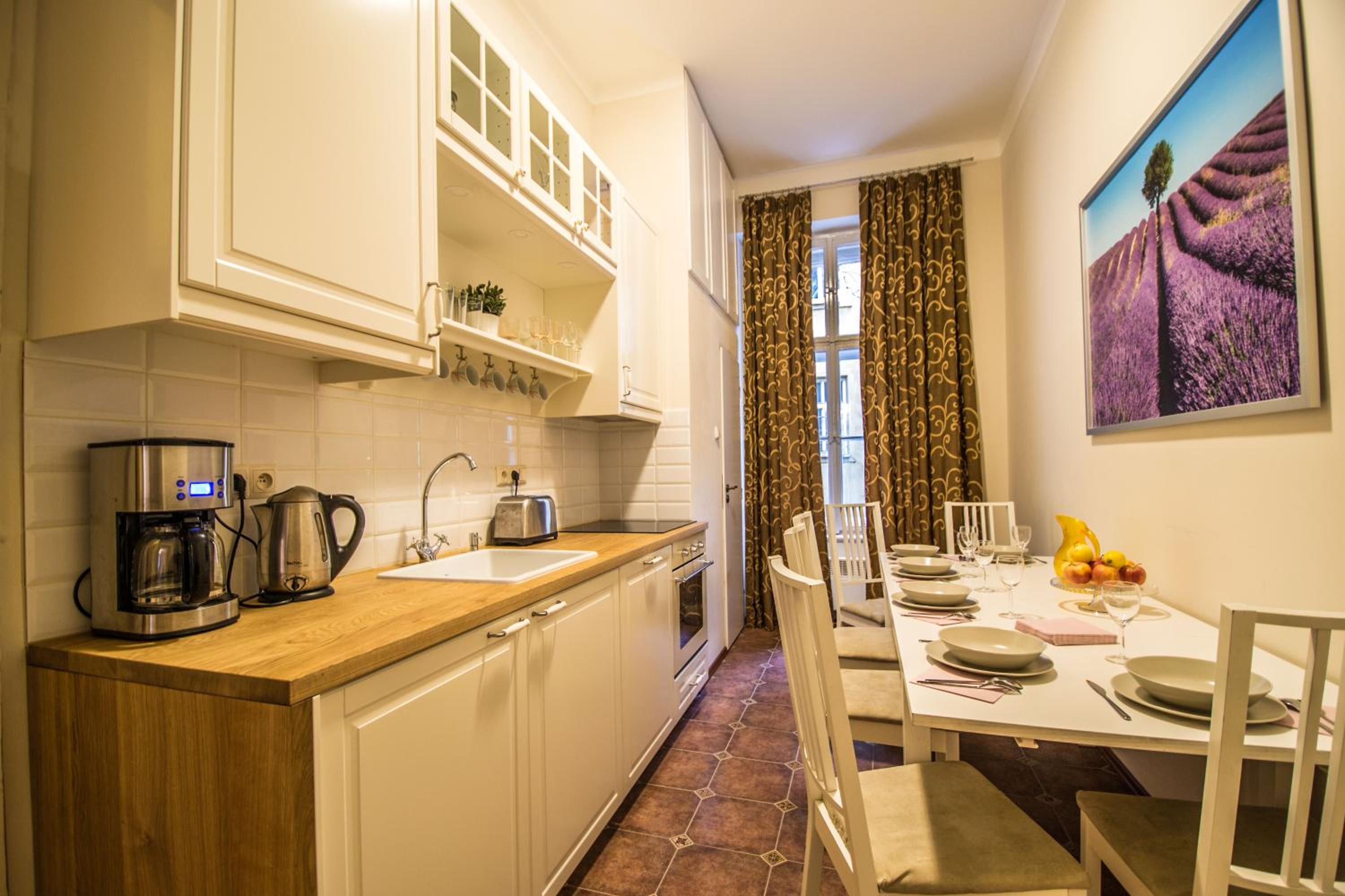 Colonial Ruterra 2BDR Apartment