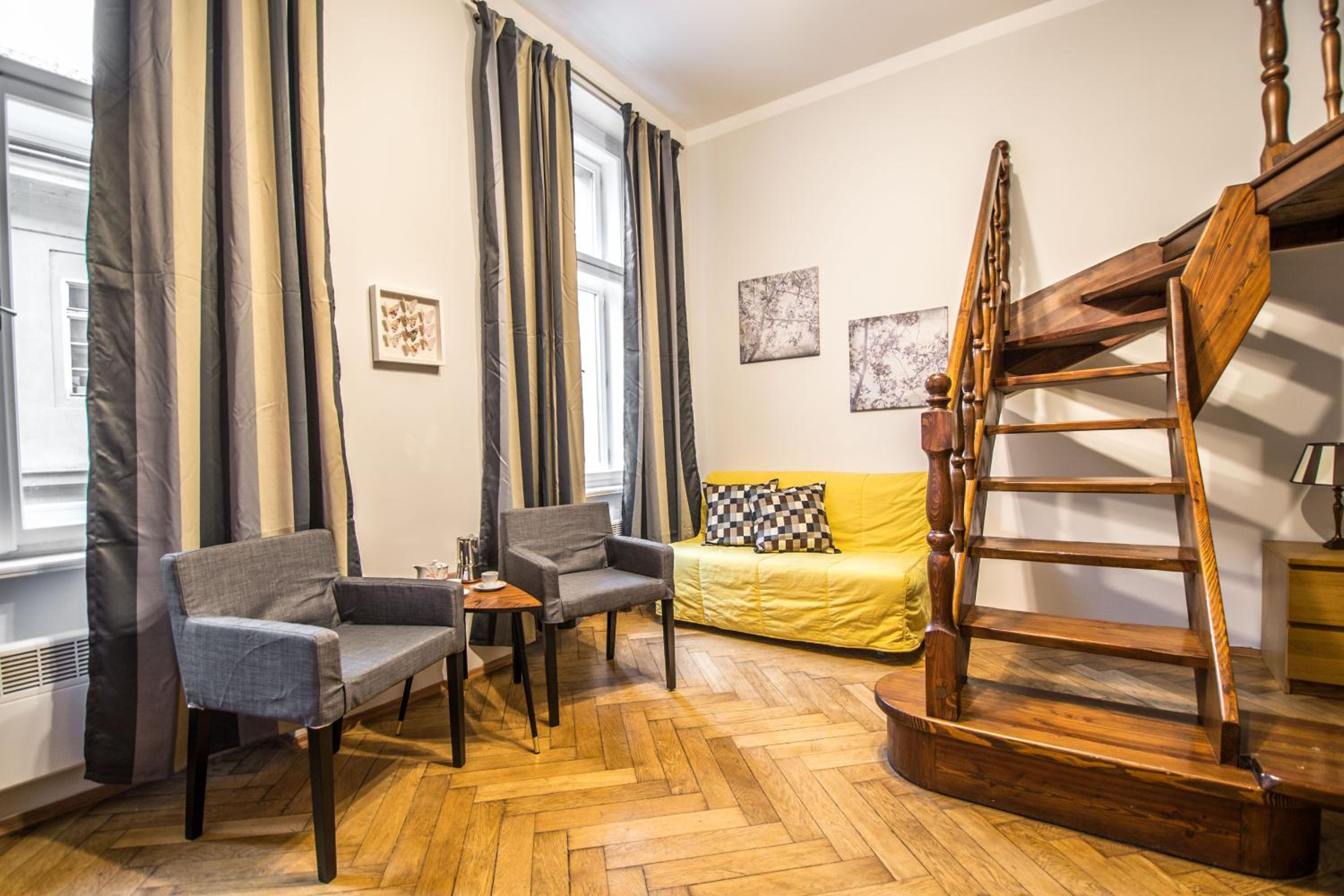 Colonial Ruterra 2BDR Apartment